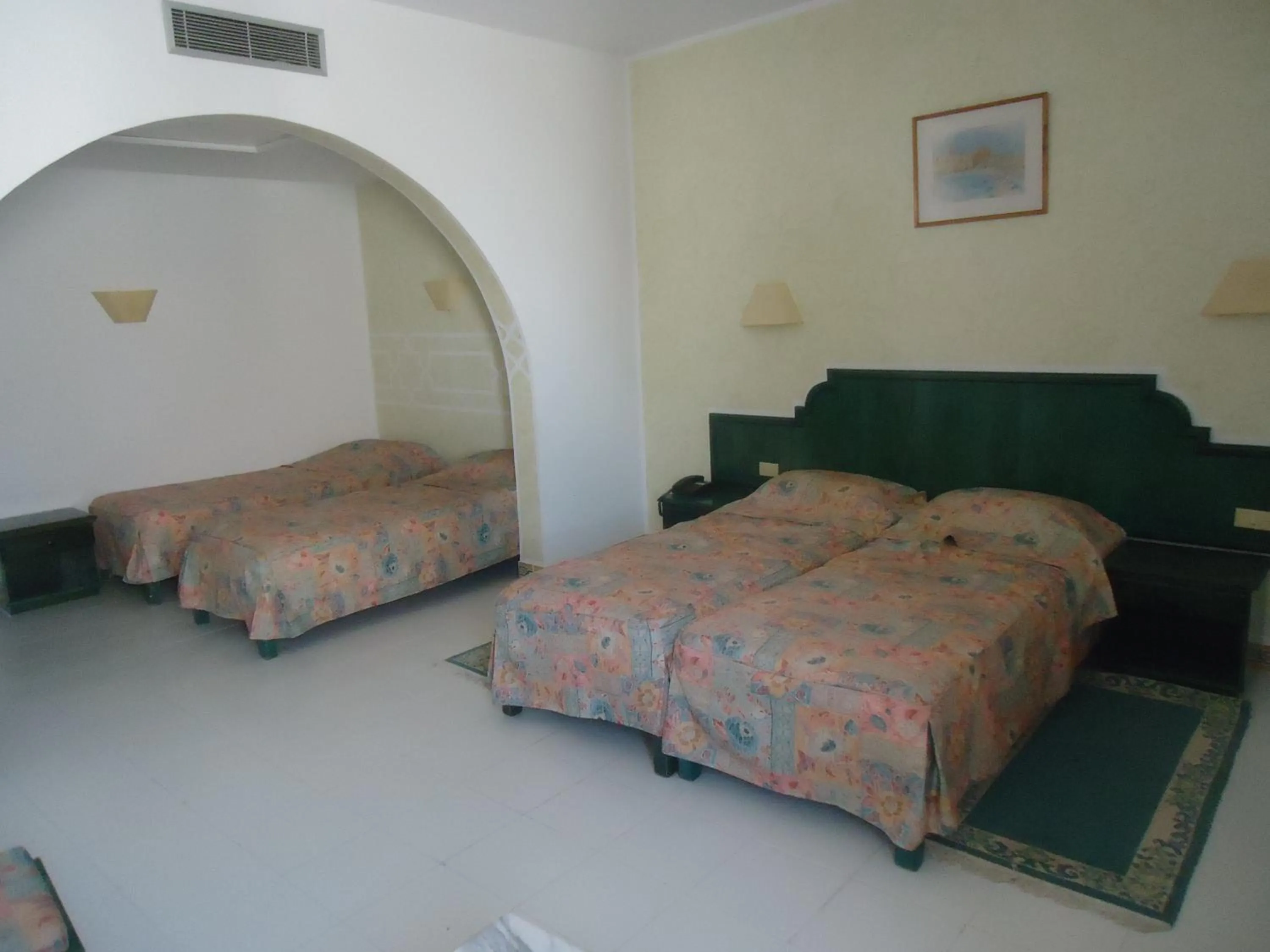 Photo of the whole room, Bed in Hotel Mezri