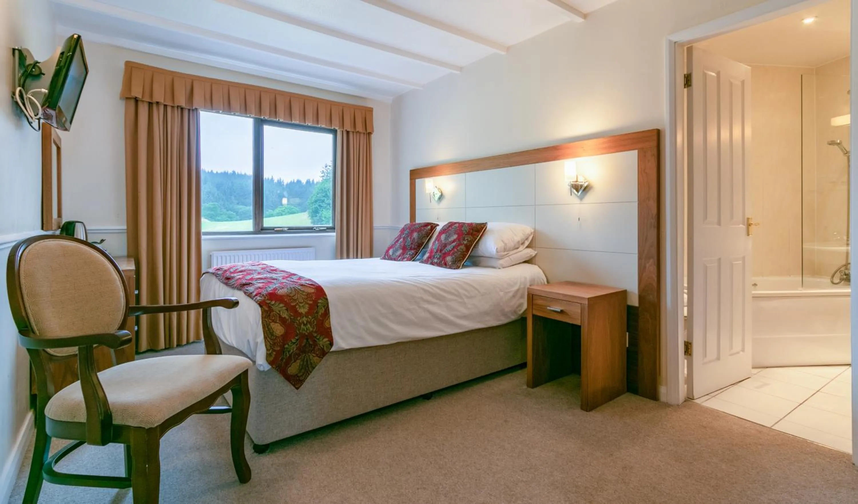 Bedroom, Bed in Damson Dene Hotel