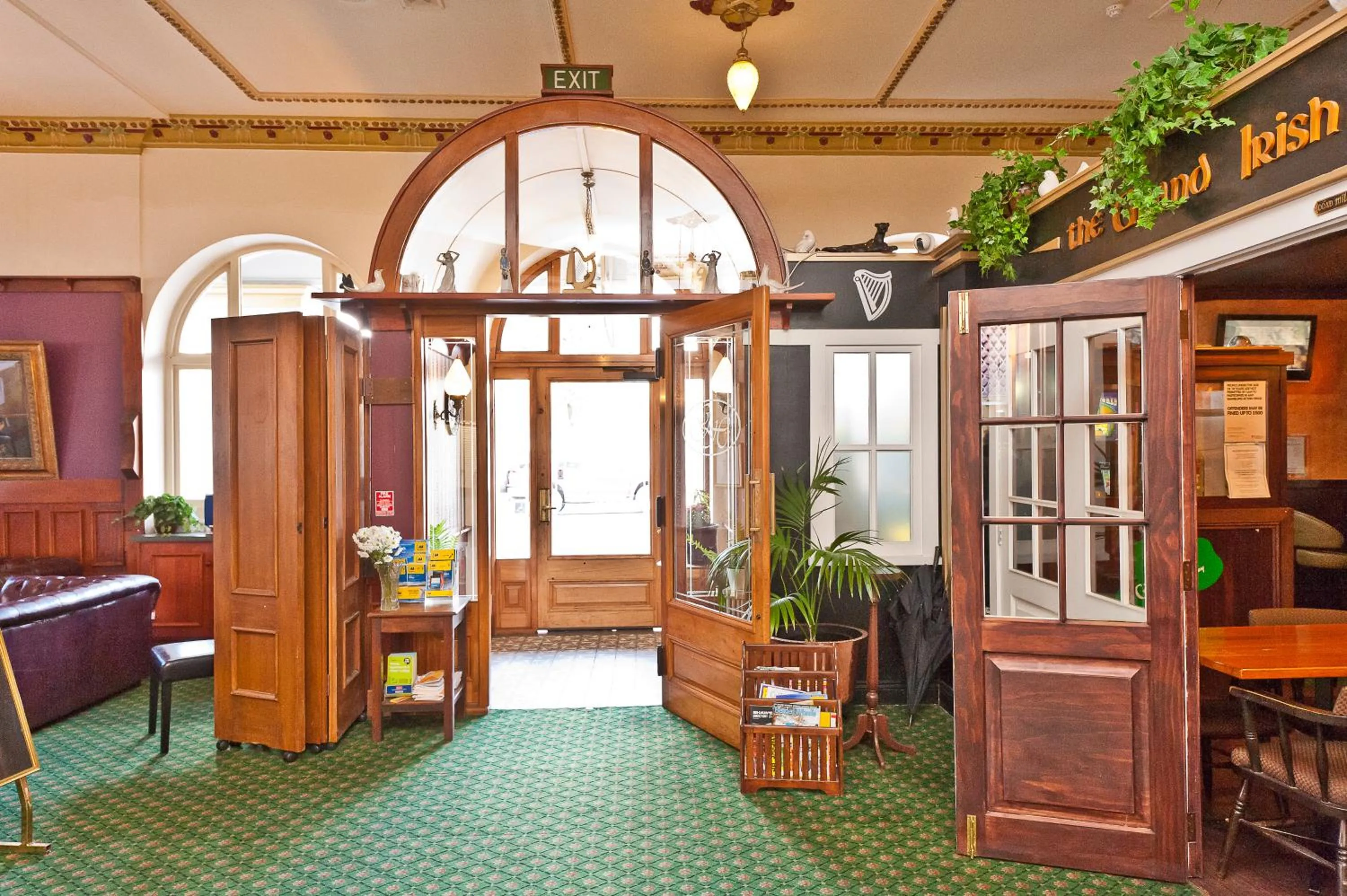 Lounge or bar in The Grand Hotel Wanganui