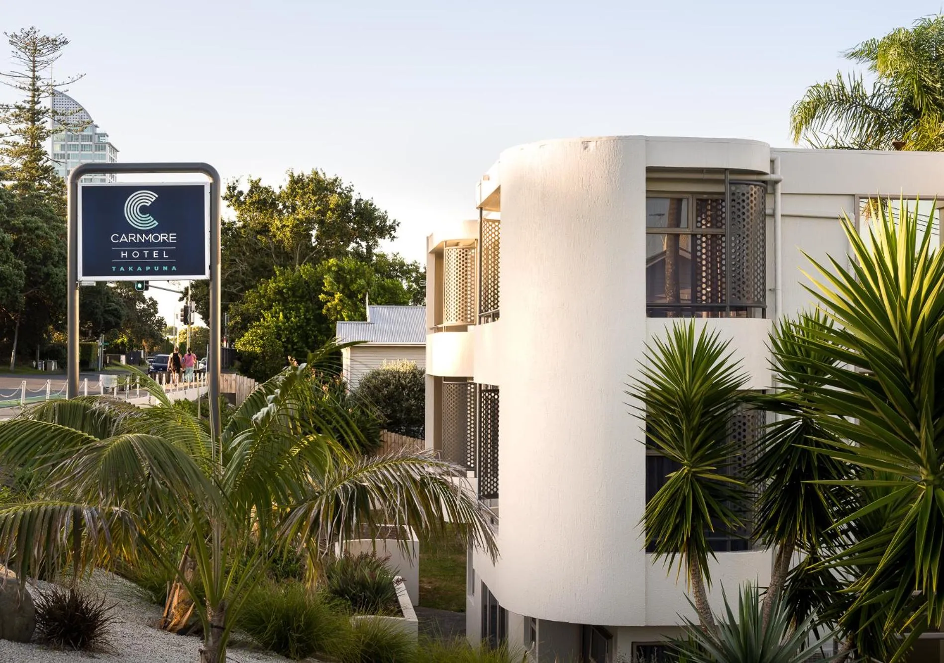 Property building in Carnmore Hotel Takapuna