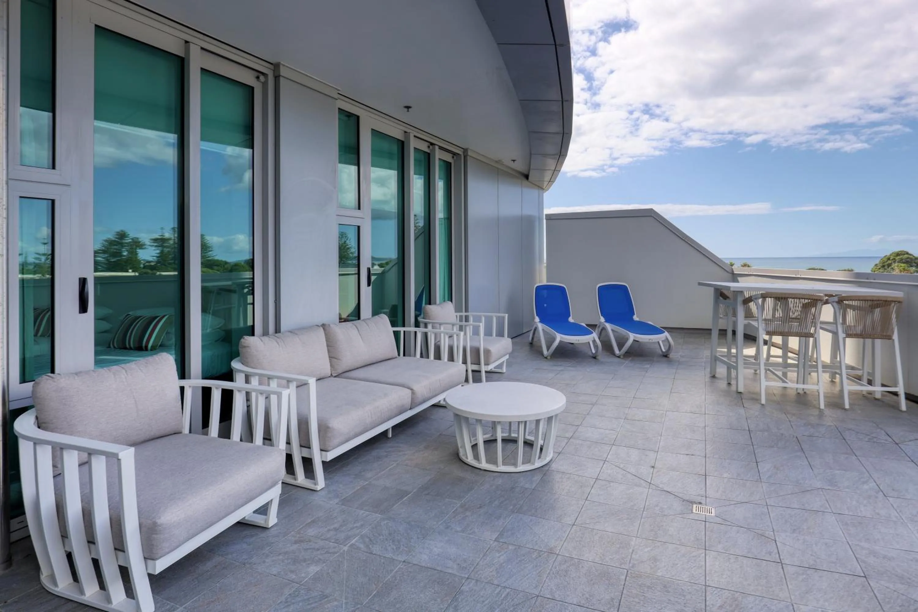 Balcony/Terrace in Marsden Suites Nautilus Orewa