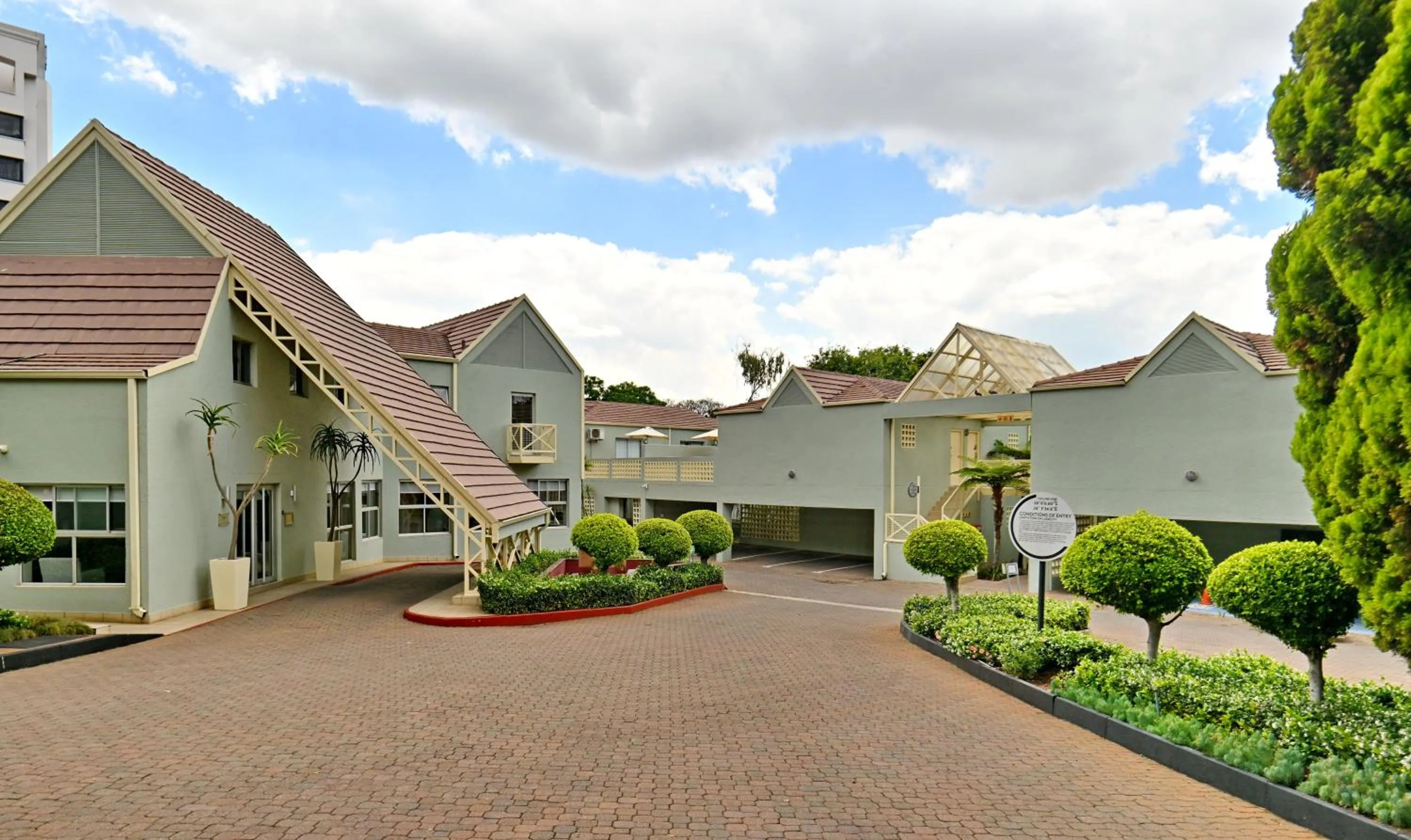 Courtyard Hotel Sandton