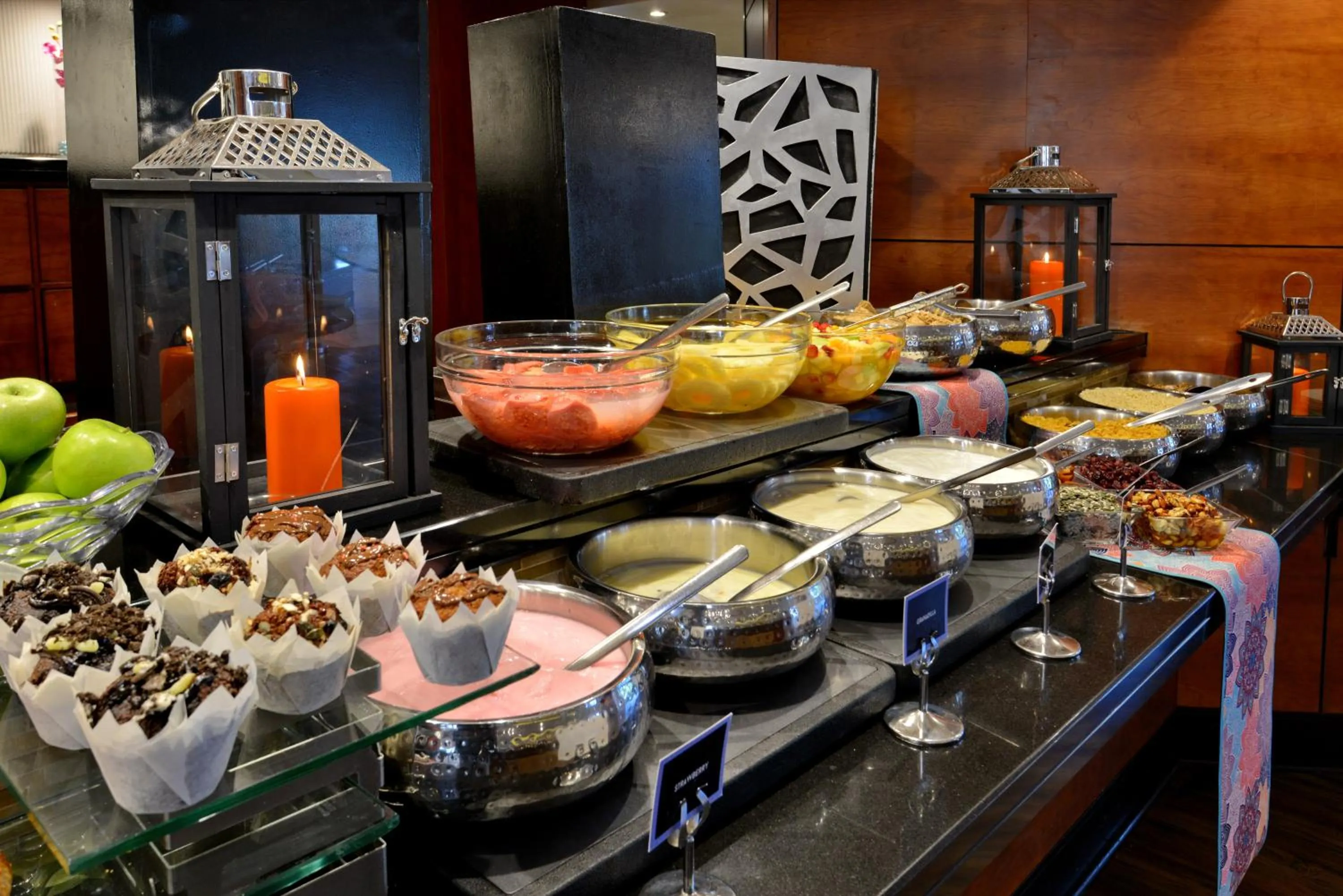 Buffet breakfast in City Lodge Hotel Johannesburg Airport, Barbara Road