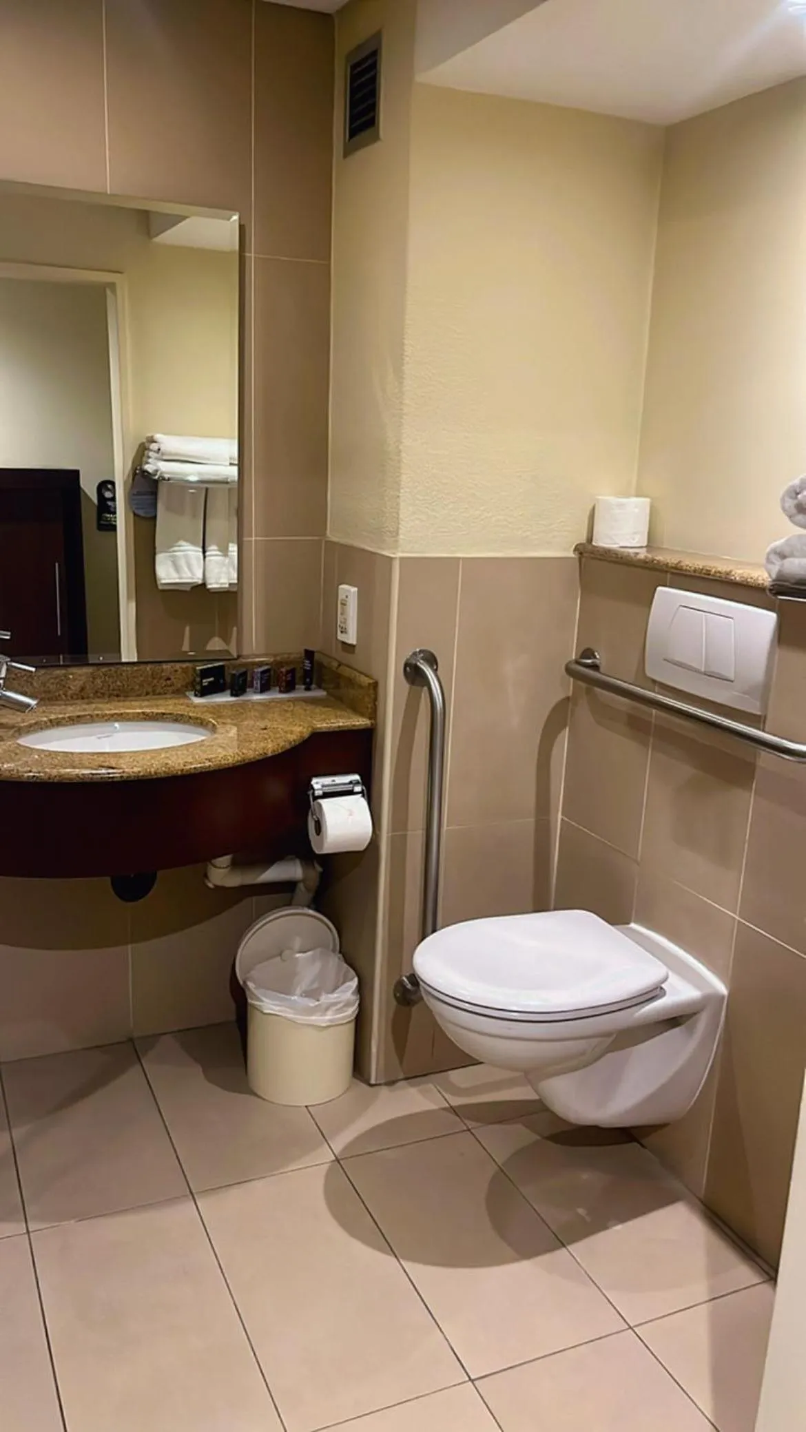 City Lodge Hotel Johannesburg Airport, Barbara Road