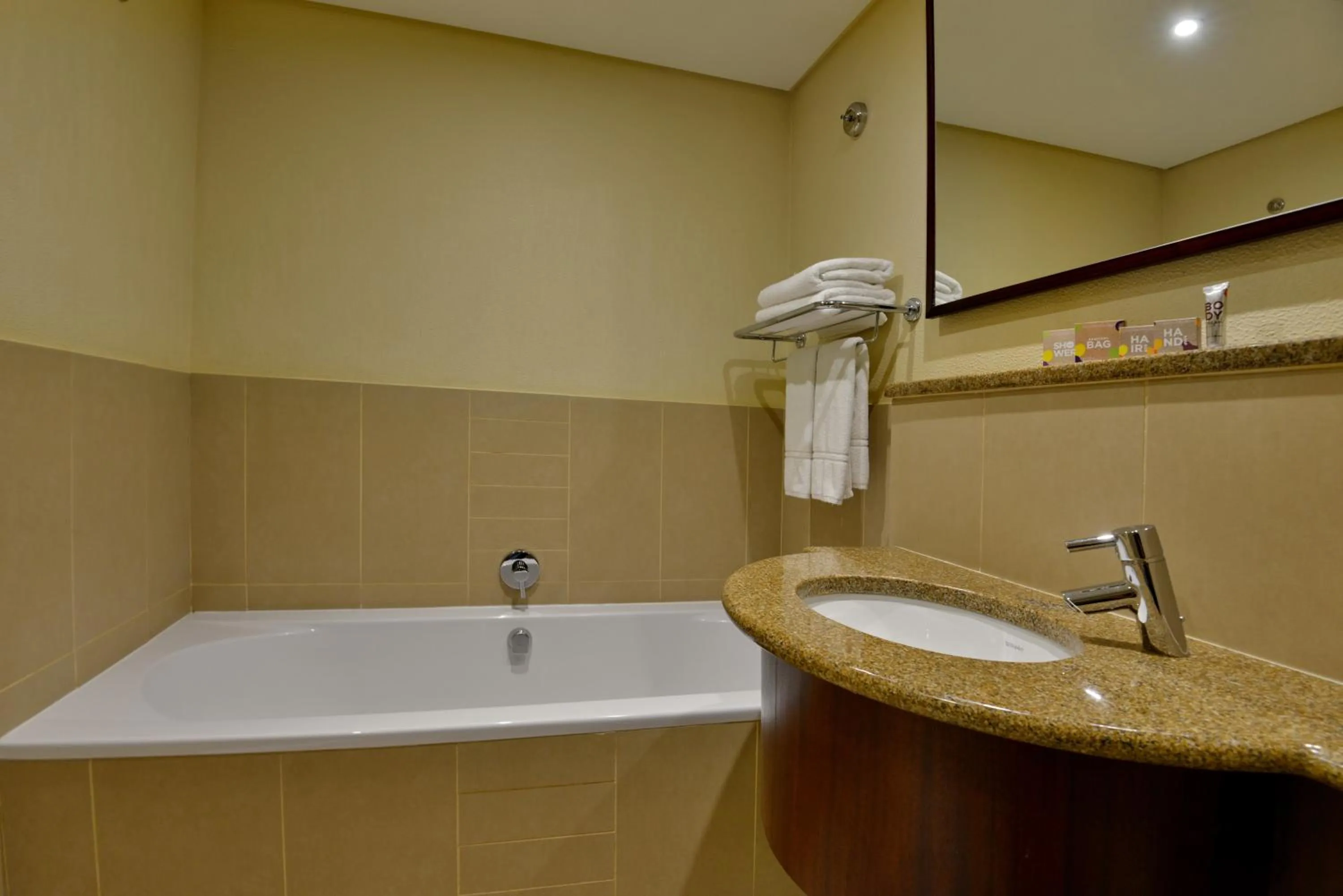 Bathroom in City Lodge Hotel Johannesburg Airport, Barbara Road