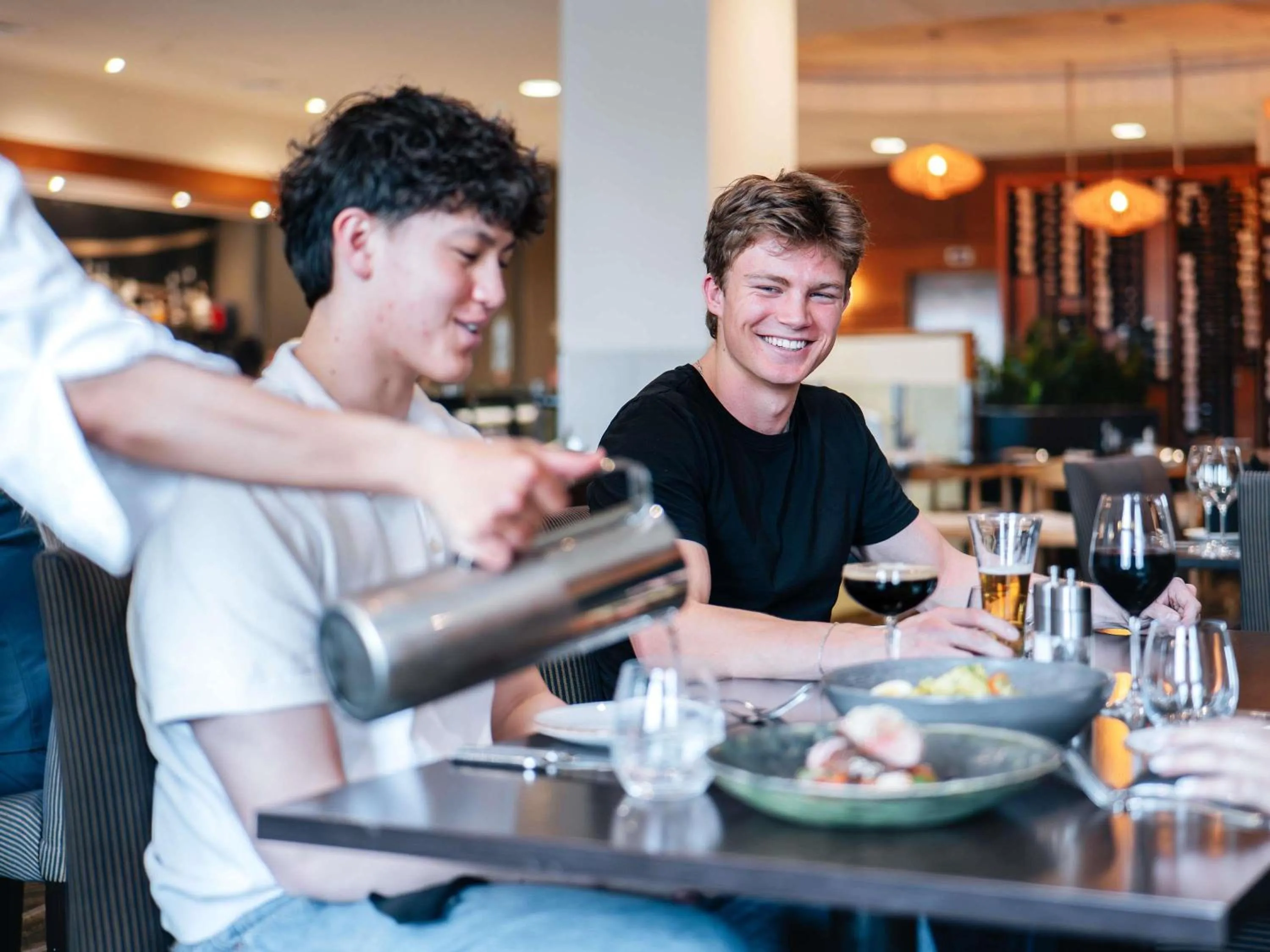 Restaurant/places to eat in Novotel Christchurch Cathedral Square