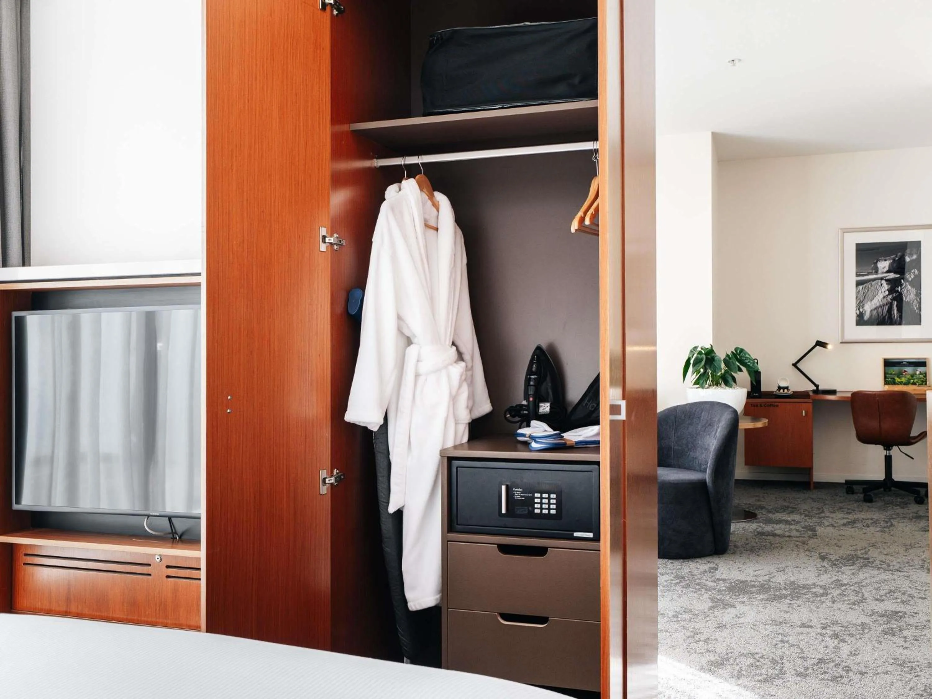 Bedroom in Novotel Christchurch Cathedral Square