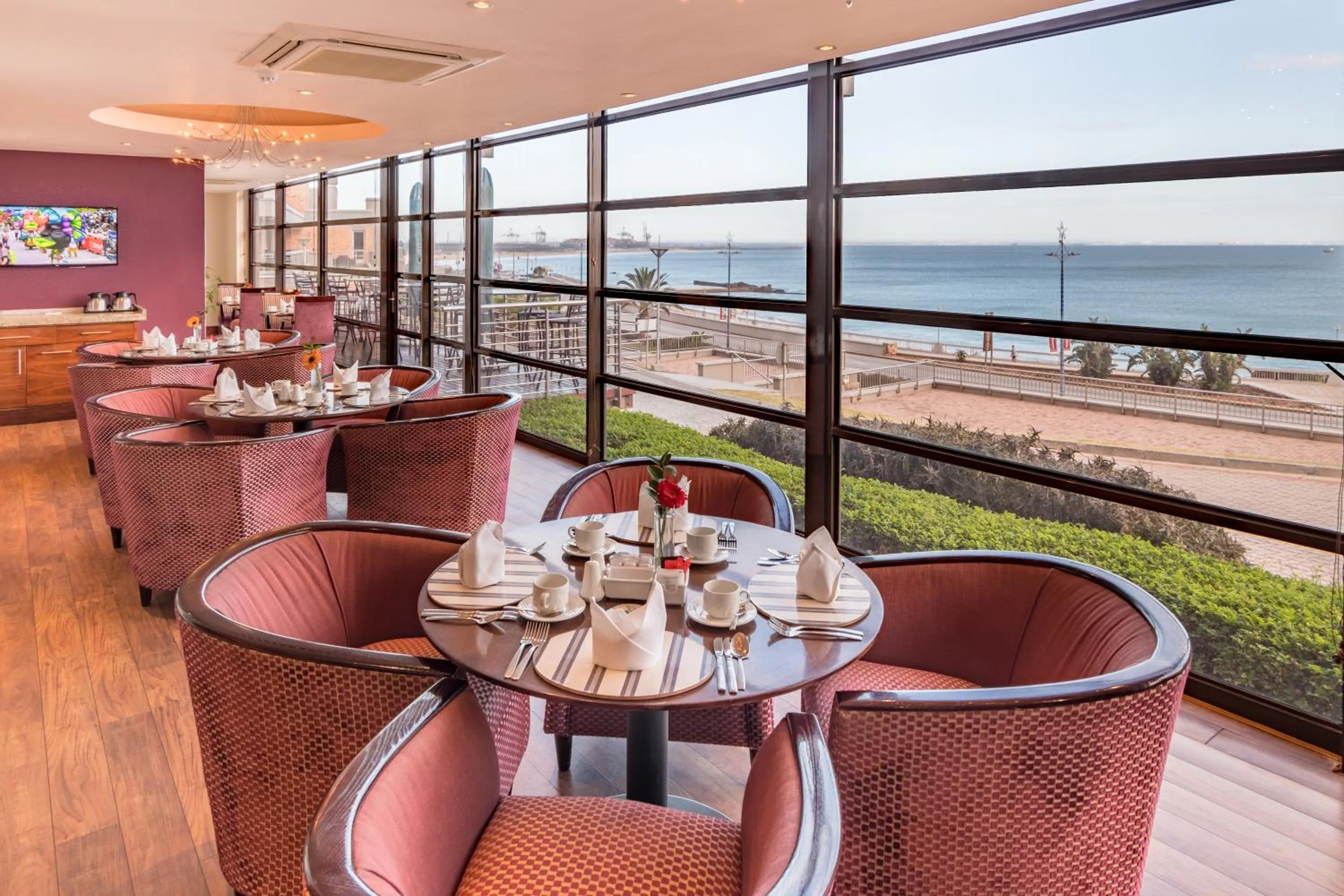 Restaurant/places to eat in City Lodge Hotel Gqeberha