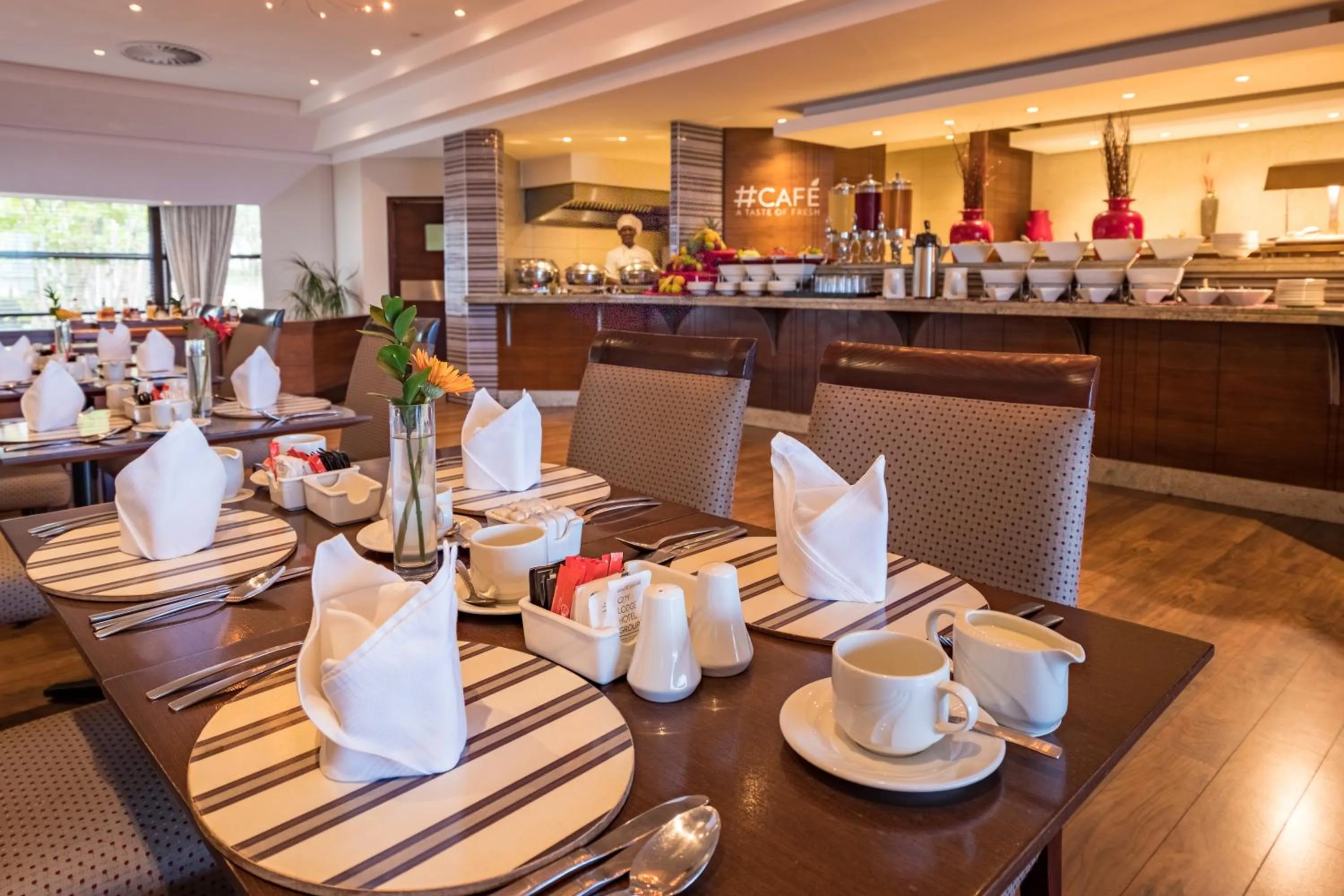 Restaurant/places to eat in City Lodge Hotel Gqeberha