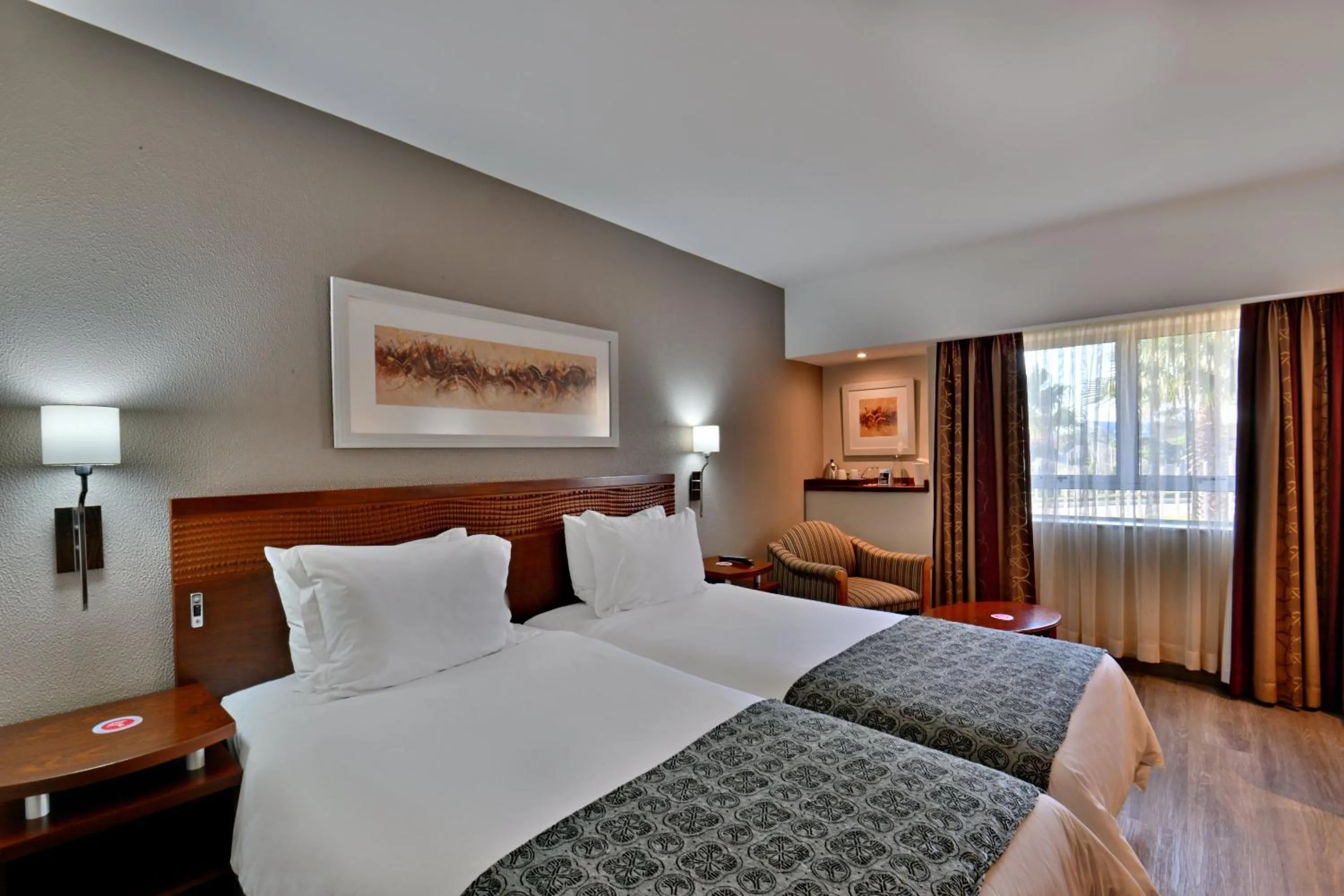 Bed in City Lodge Hotel Gqeberha