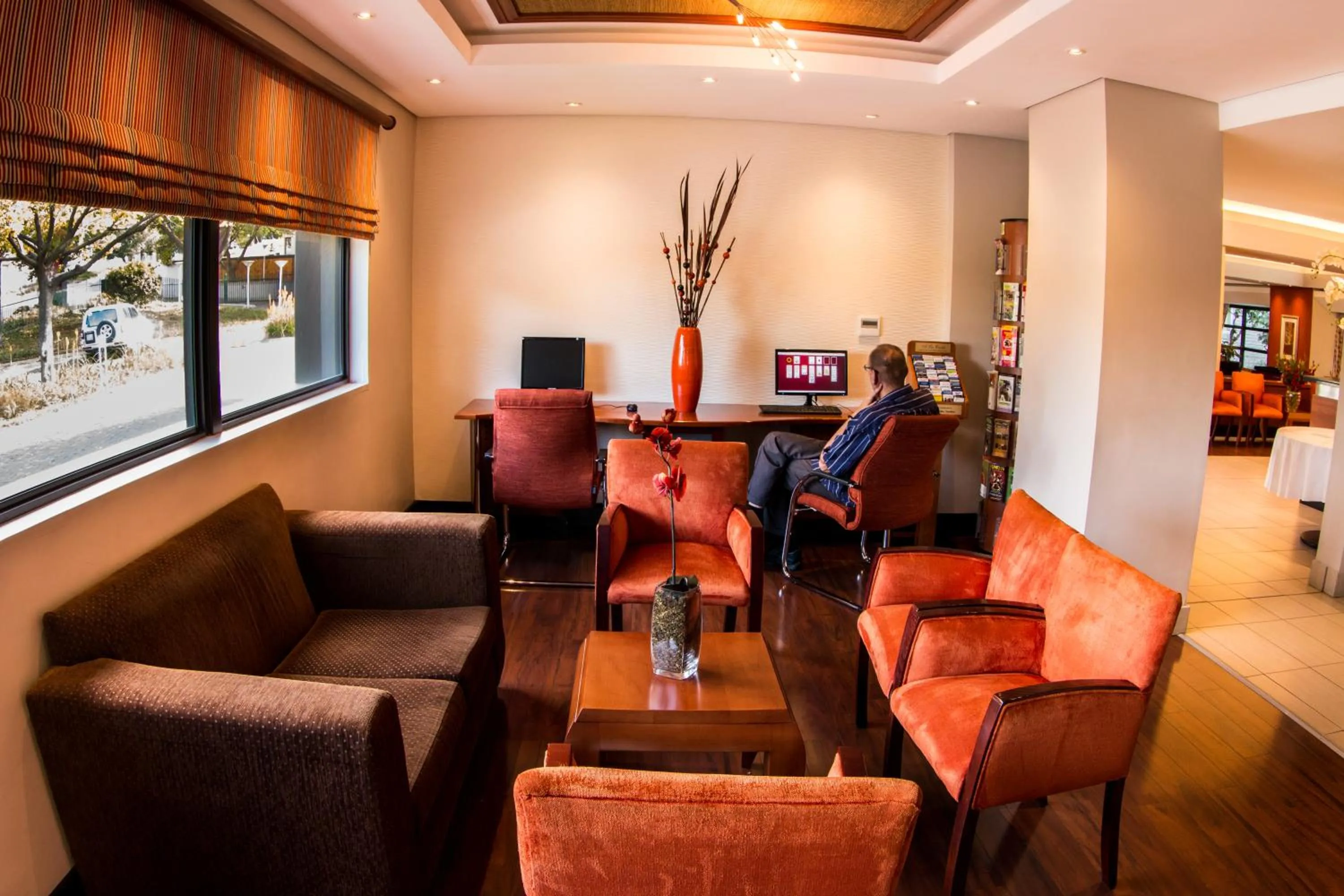 Lounge or bar in City Lodge Hotel Sandton, Katherine Street