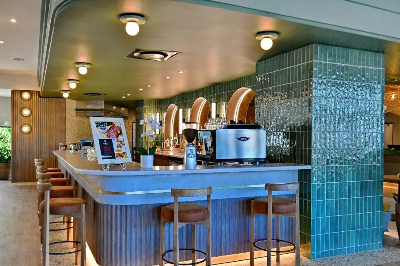 Restaurant/places to eat in City Lodge Hotel Umhlanga Ridge