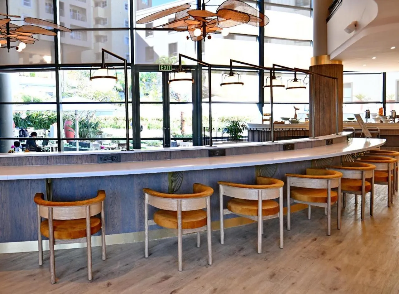 Restaurant/places to eat in City Lodge Hotel Umhlanga Ridge