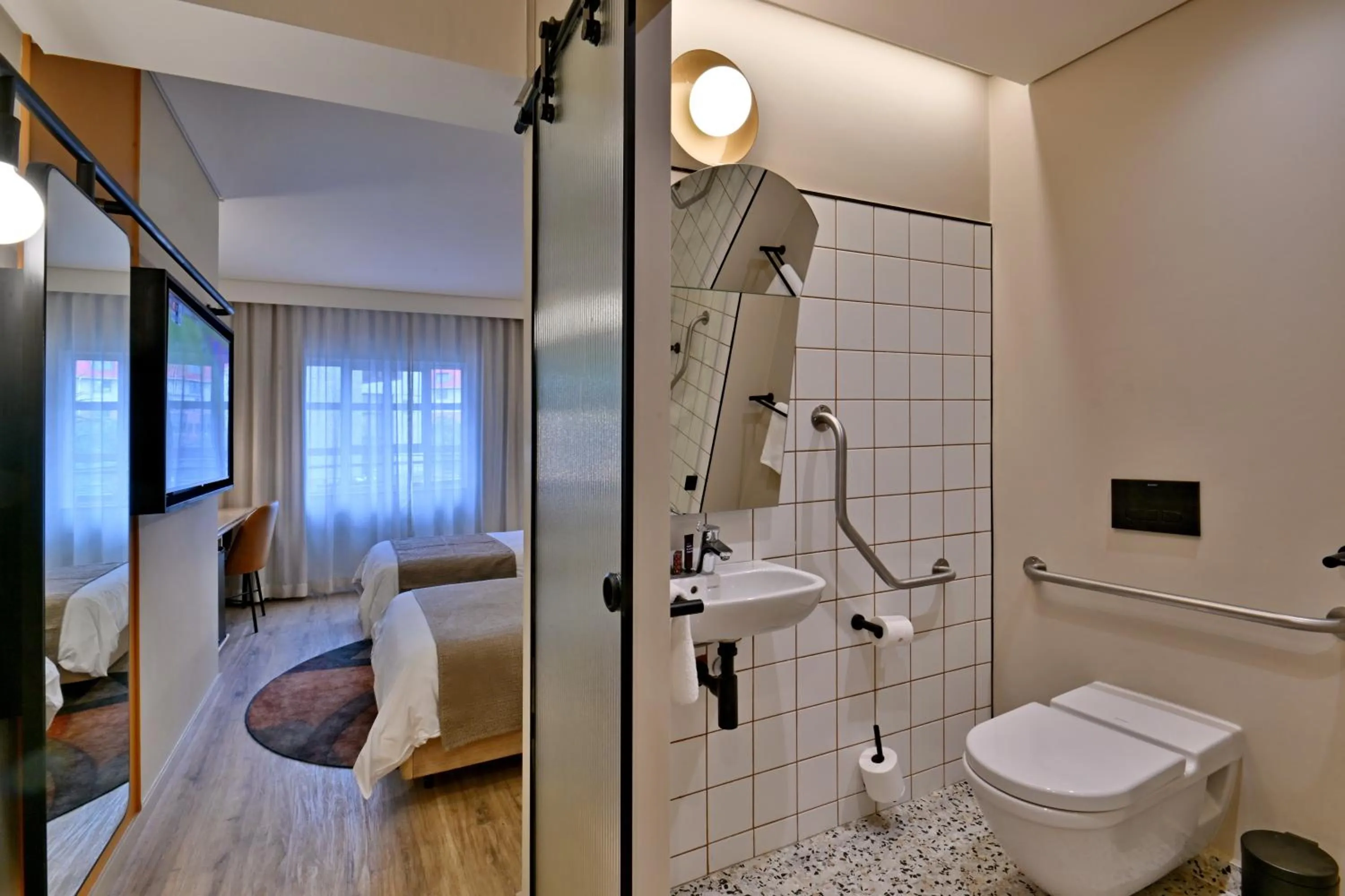 Facility for disabled guests in City Lodge Hotel V&A Waterfront