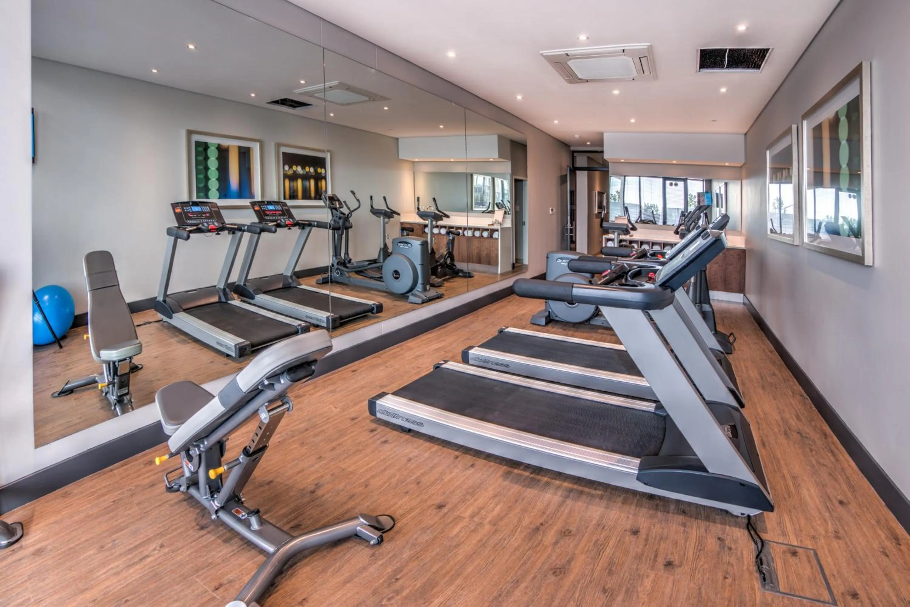 Fitness centre/facilities in City Lodge Hotel Waterfall City