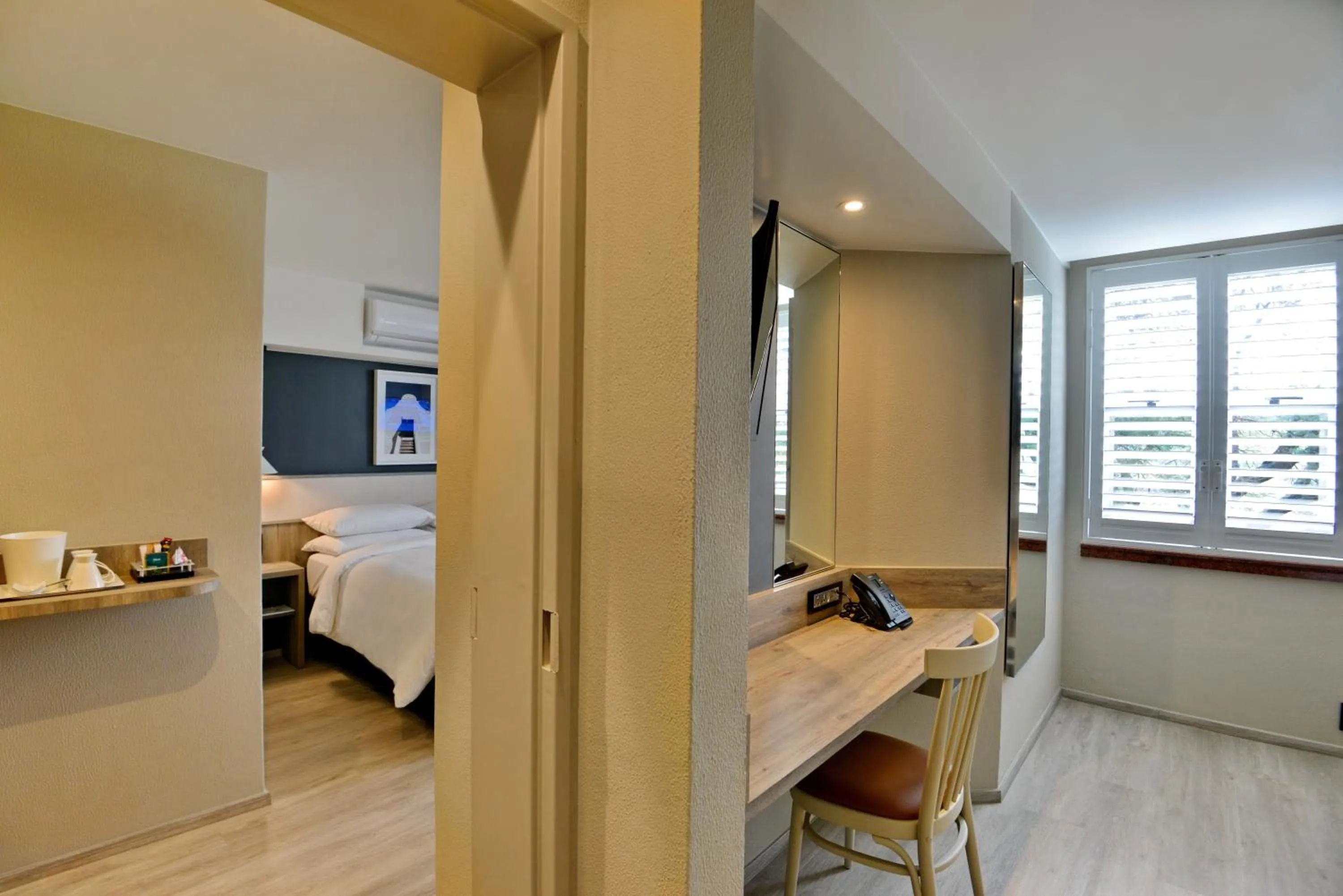 View (from property/room), Bed in Town Lodge Bellville