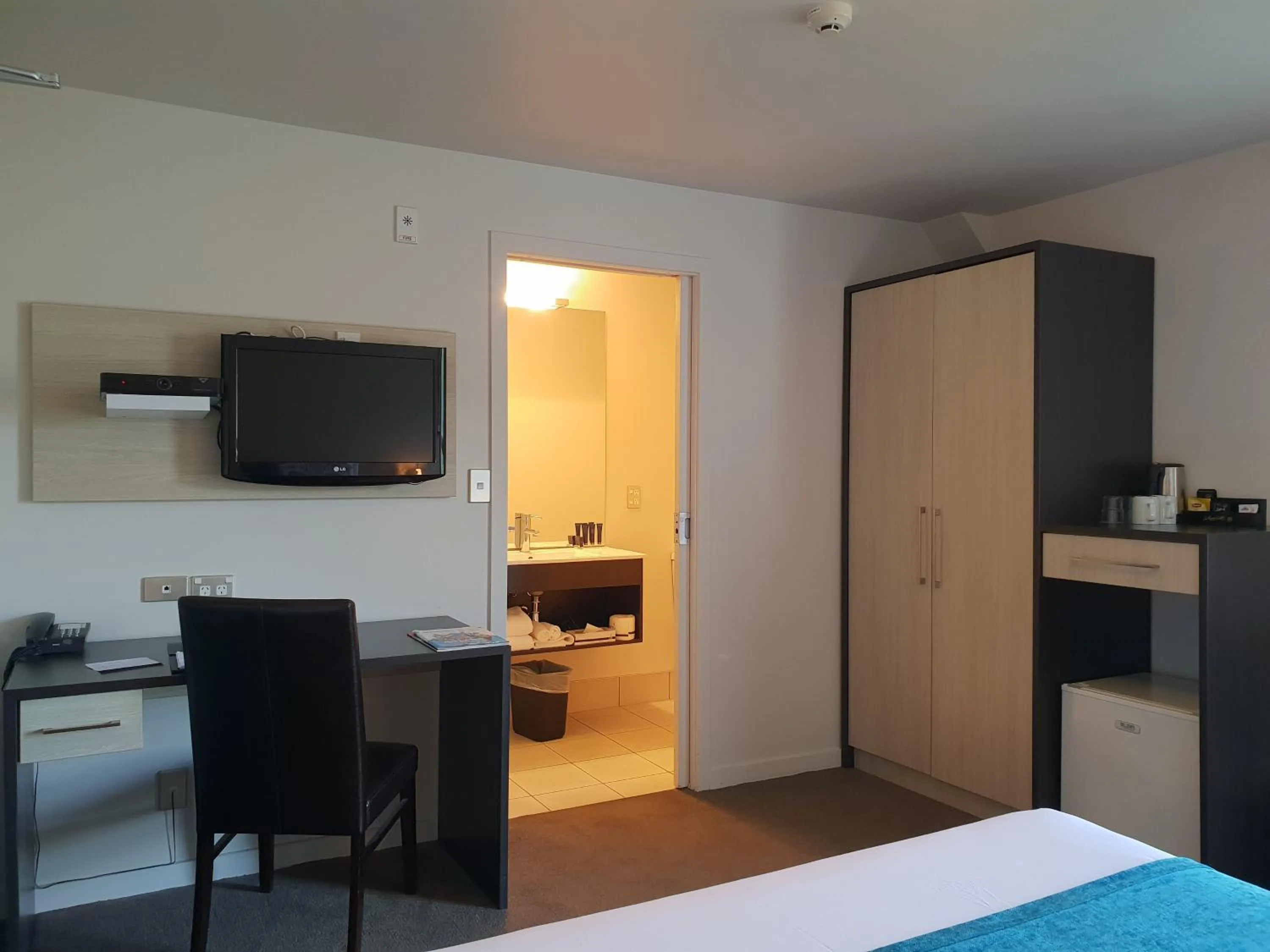 Bedroom, Bed in Edit Picton