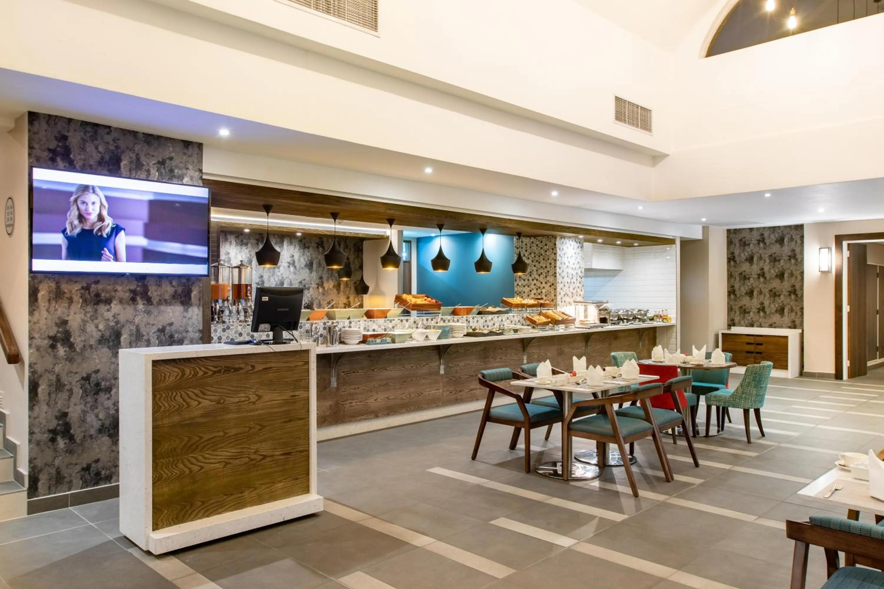 Restaurant/places to eat in Town Lodge Johannesburg Airport