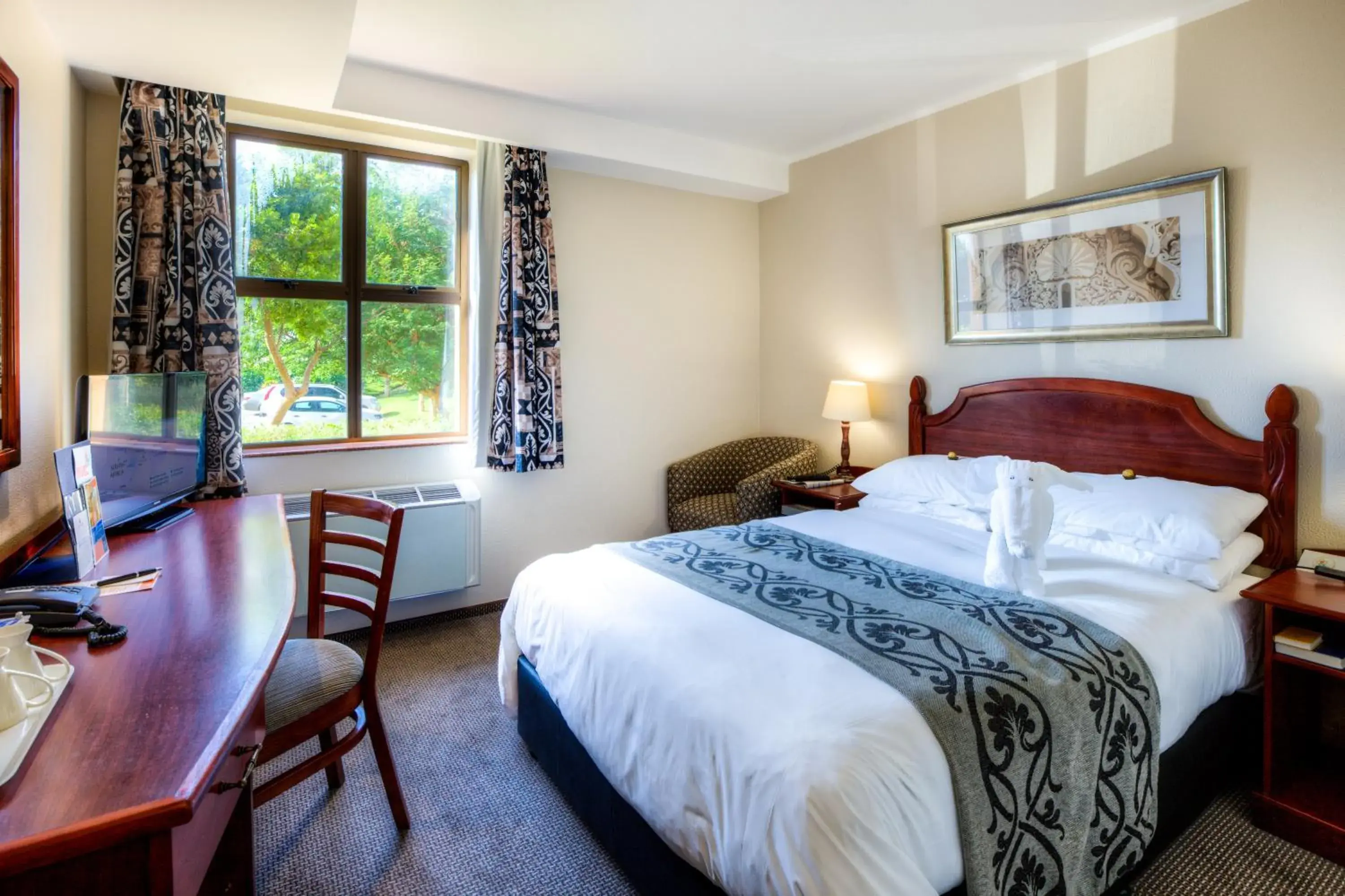 Double Room - Smoking in Town Lodge Polokwane Double Room - Smoking in Town Lodge Polokwane