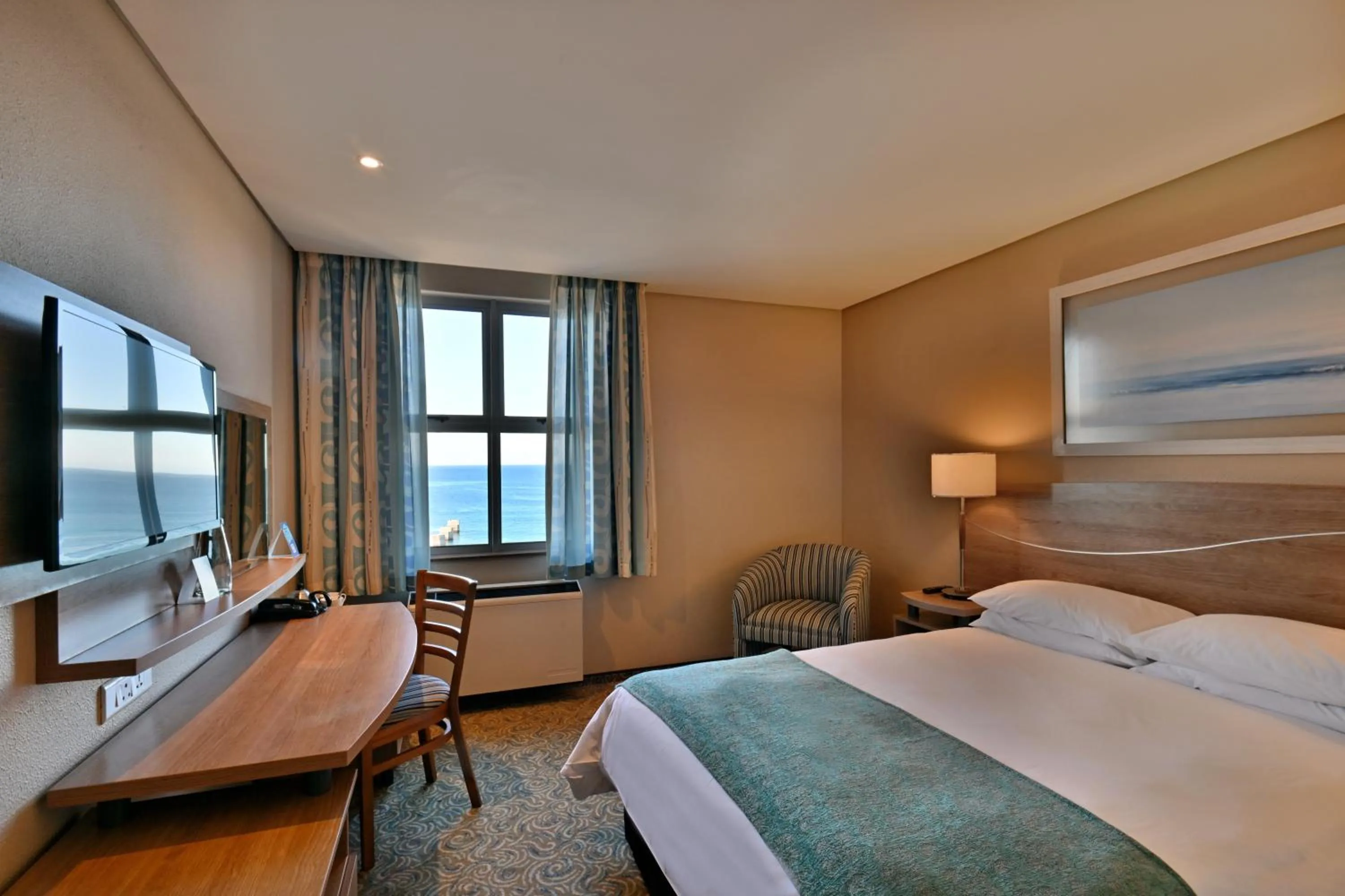 Bed in Town Lodge Gqeberha