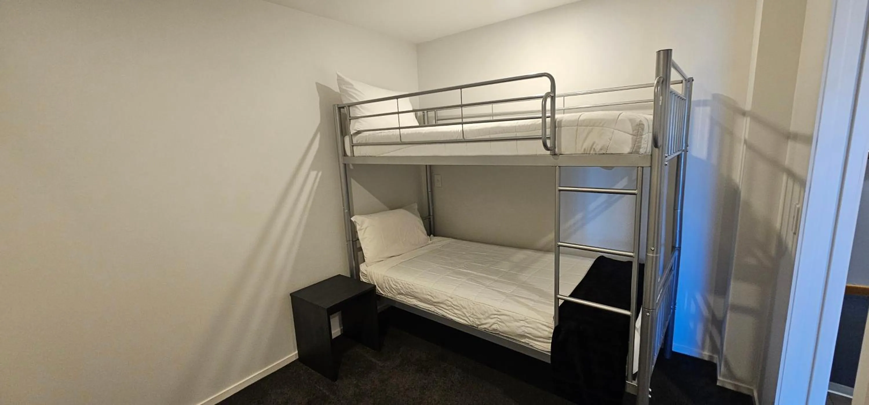 Bed in Lakefront Lodge Taupo