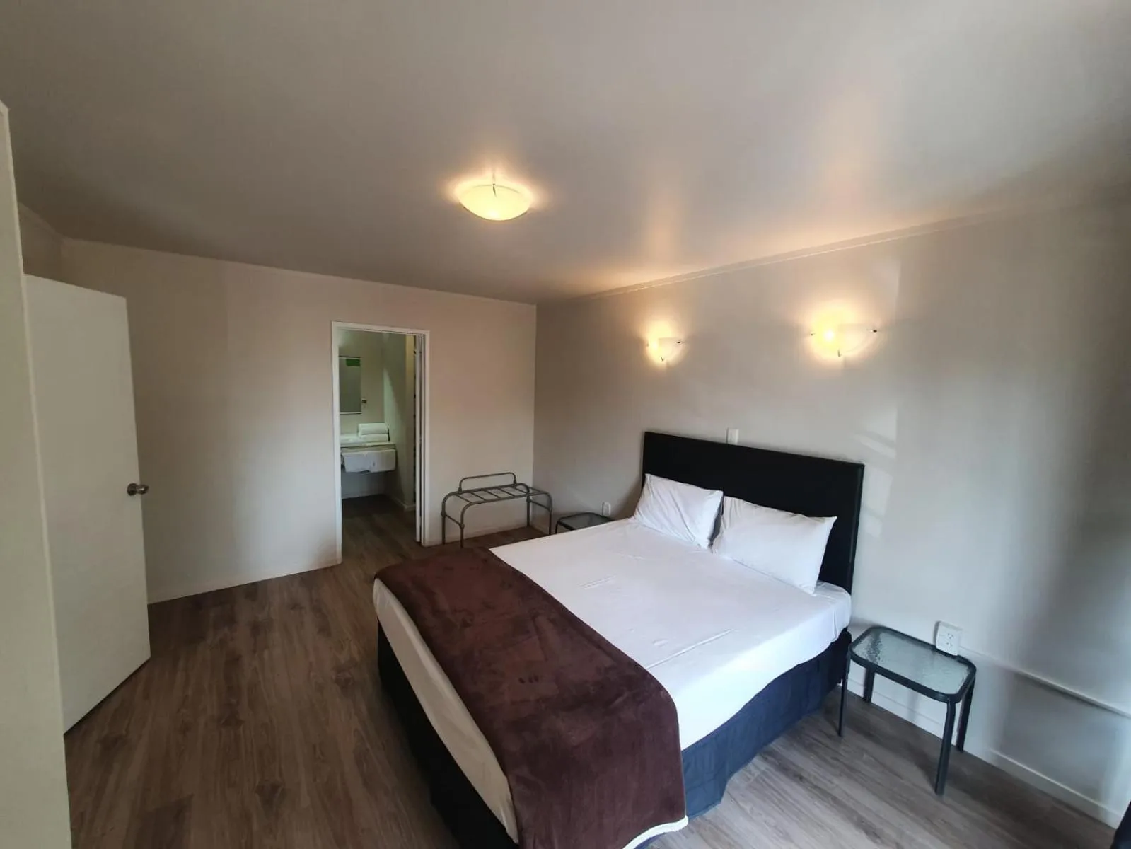 Bed in Ascot Epsom Motel