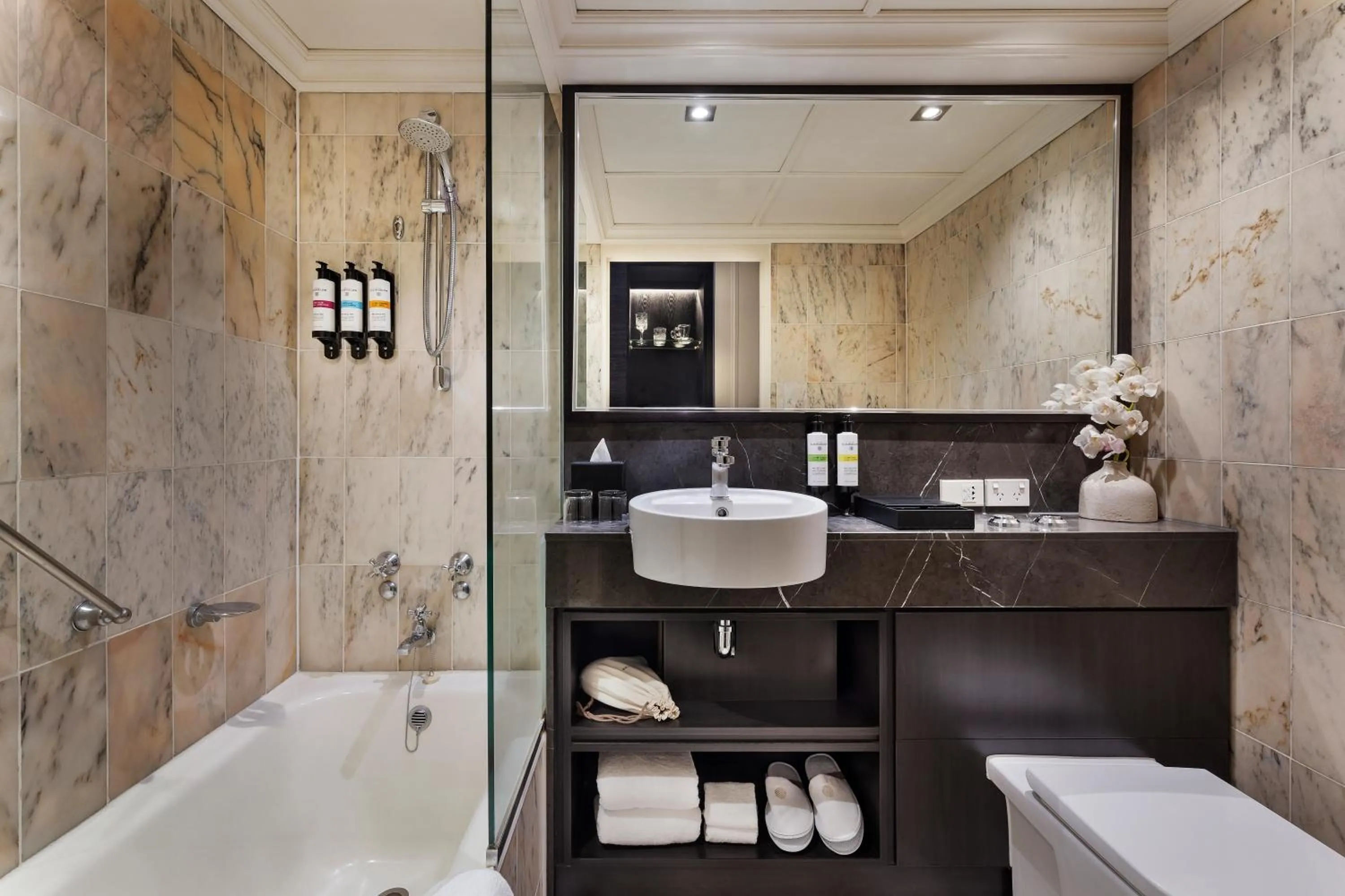 Bathroom in Pullman Auckland Hotel & Apartments