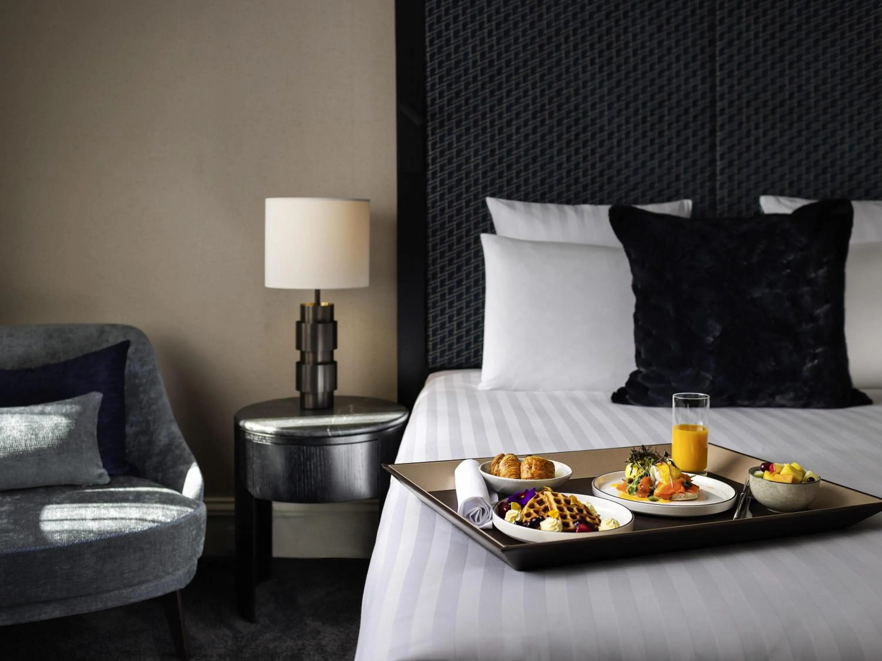 Bedroom, Bed in Pullman Auckland Hotel & Apartments