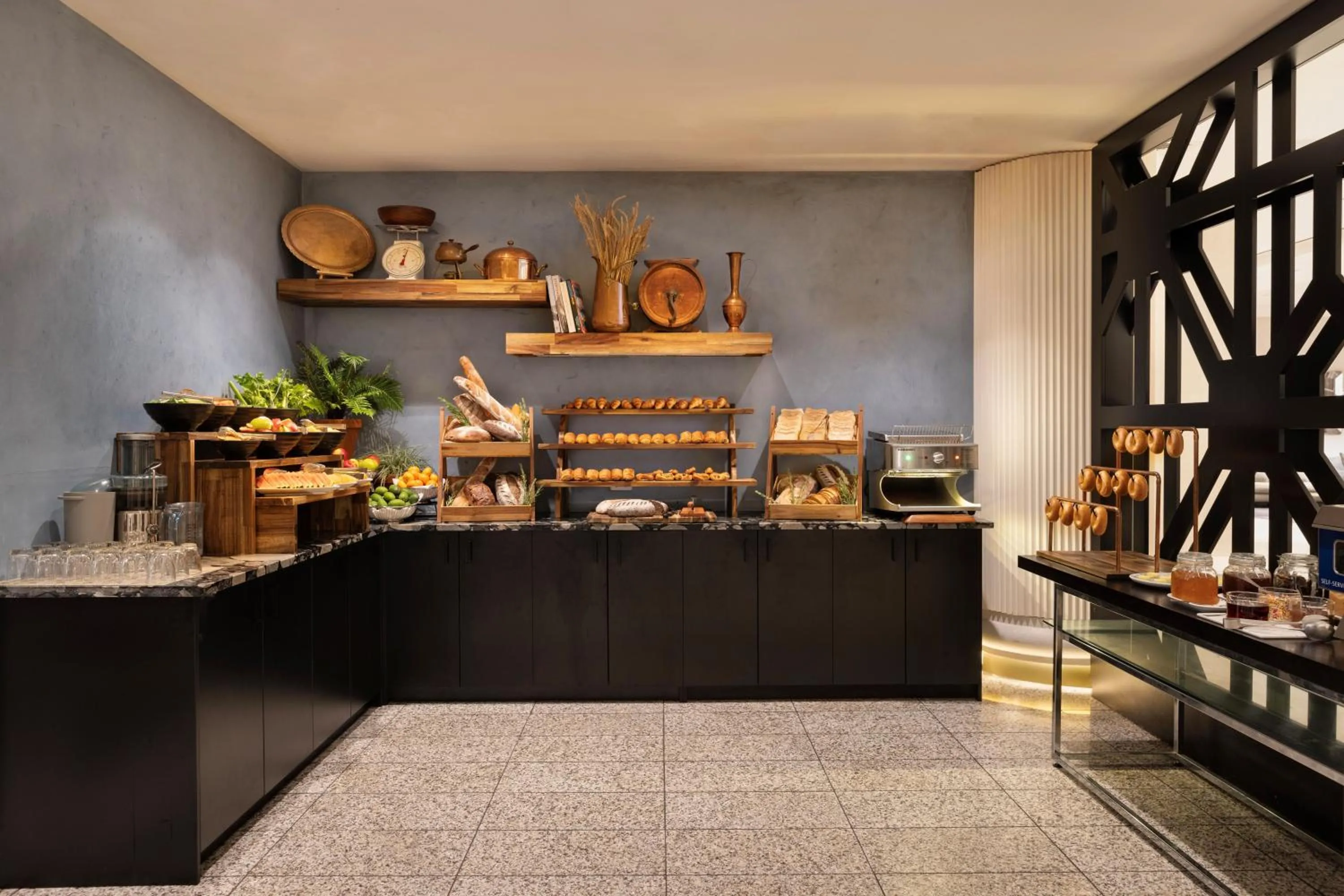 Breakfast in Pullman Auckland Hotel & Apartments