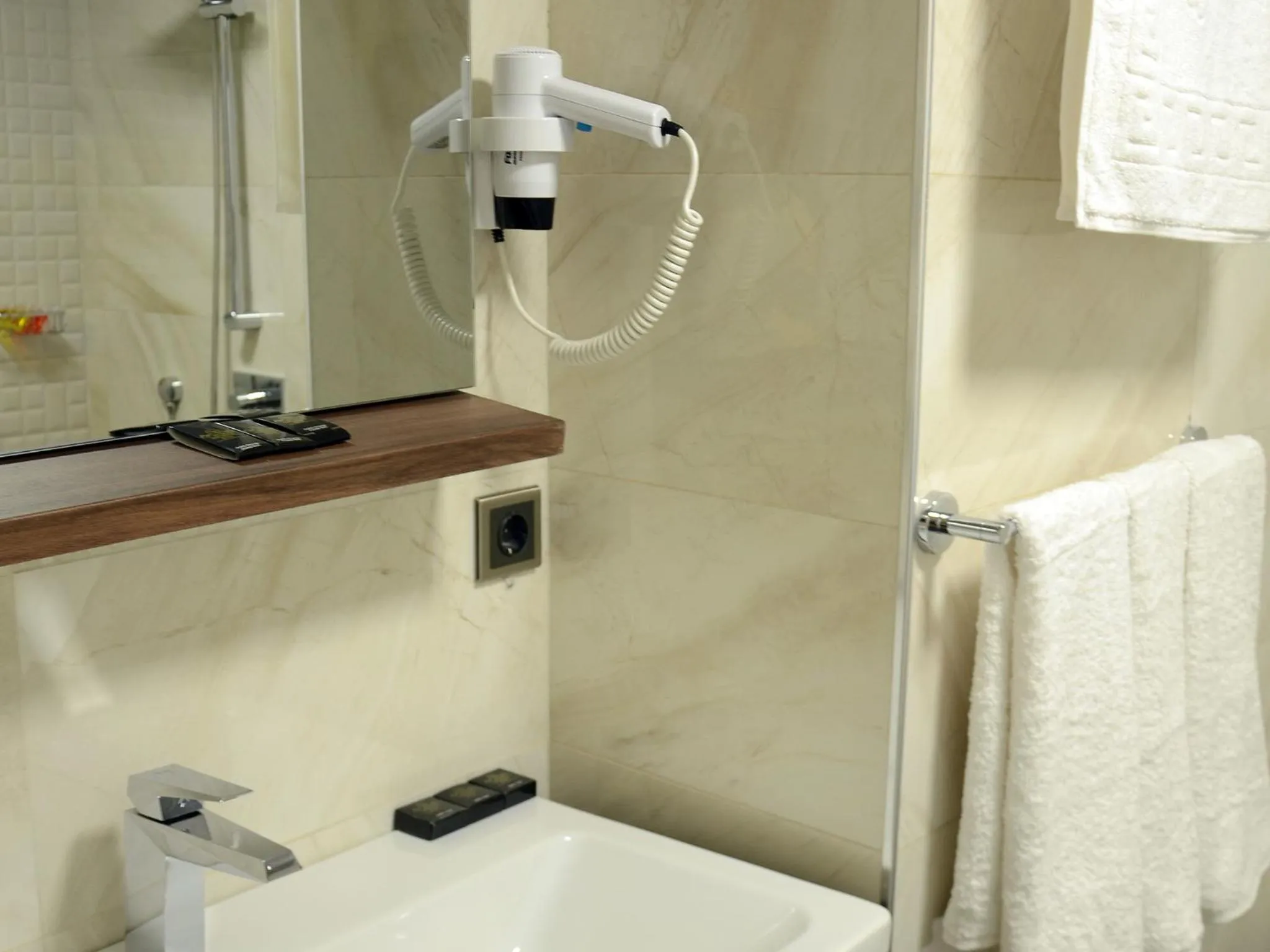 Bathroom in Safa Royal Museum Hotel