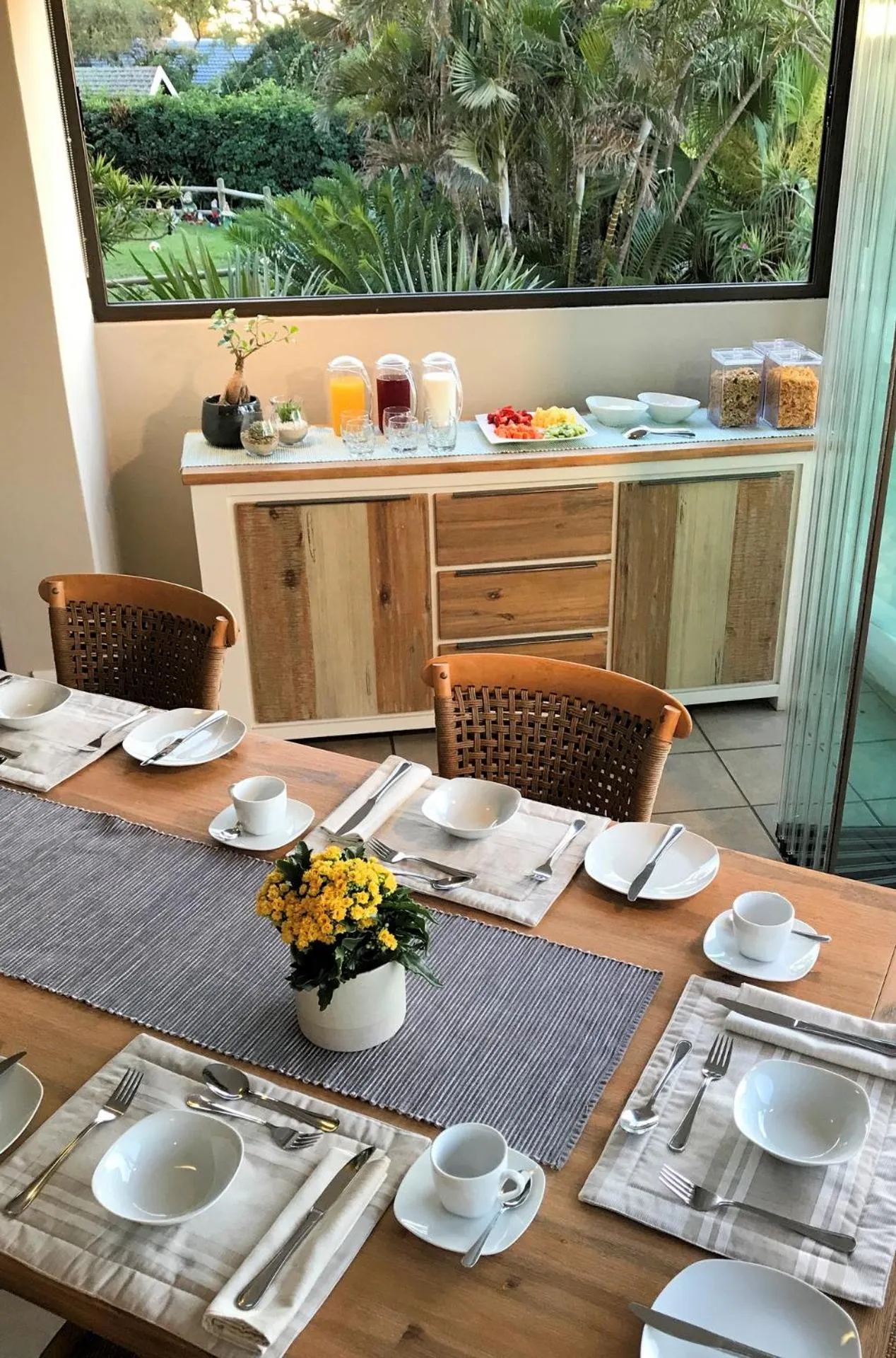 Breakfast in Lavender Moon Guest House