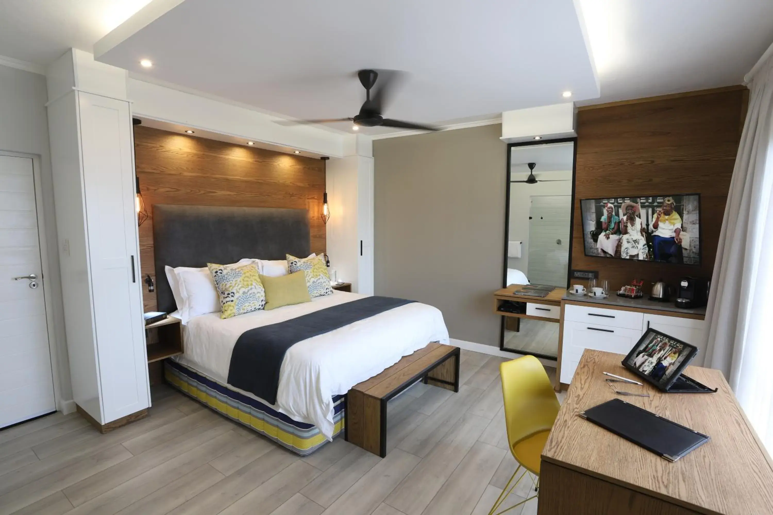 Double or Twin Room with Pool View - single occupancy in Lavender Moon Guest House Double or Twin Room with Pool View - single occupancy in Lavender Moon Guest House