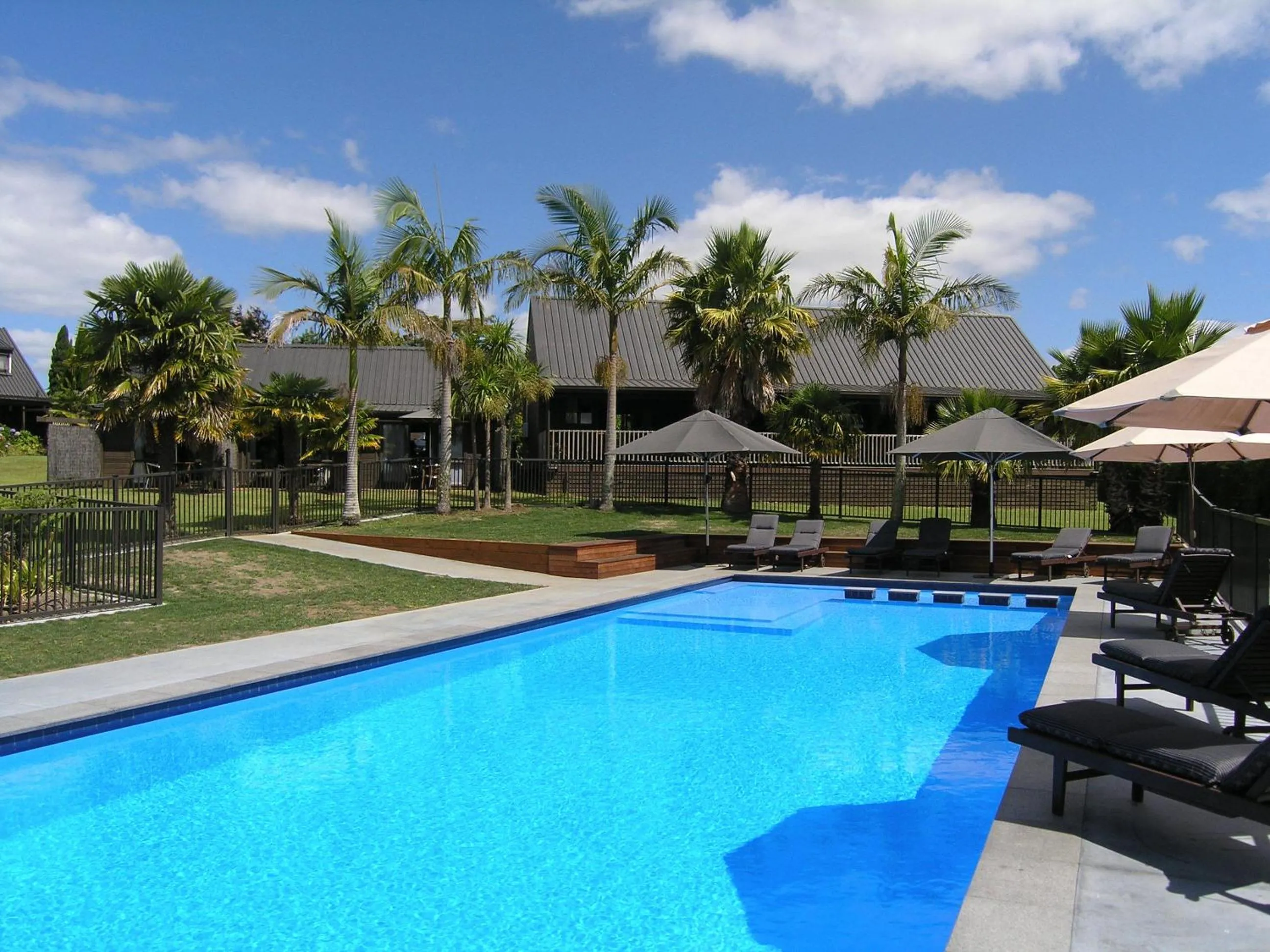 Swimming pool in Kerikeri Homestead Motel & Apartments