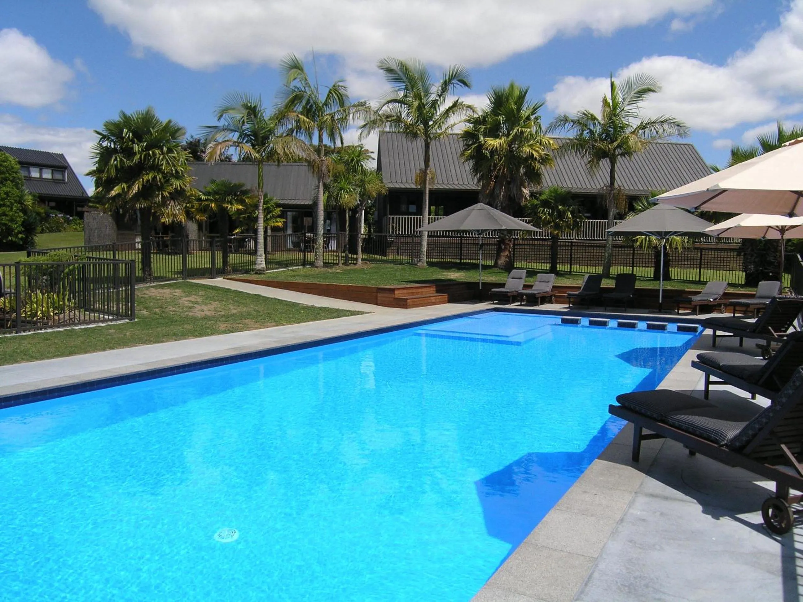 Swimming pool in Kerikeri Homestead Motel & Apartments