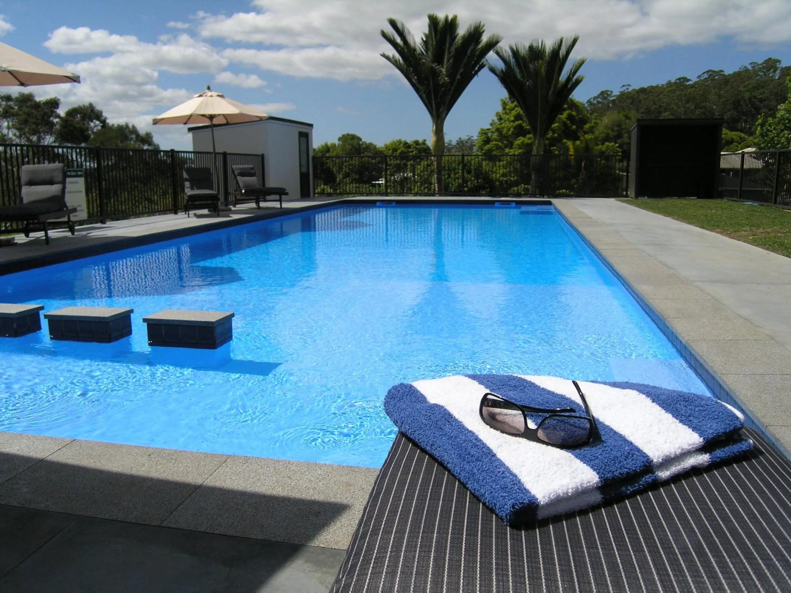 Swimming pool in Kerikeri Homestead Motel & Apartments
