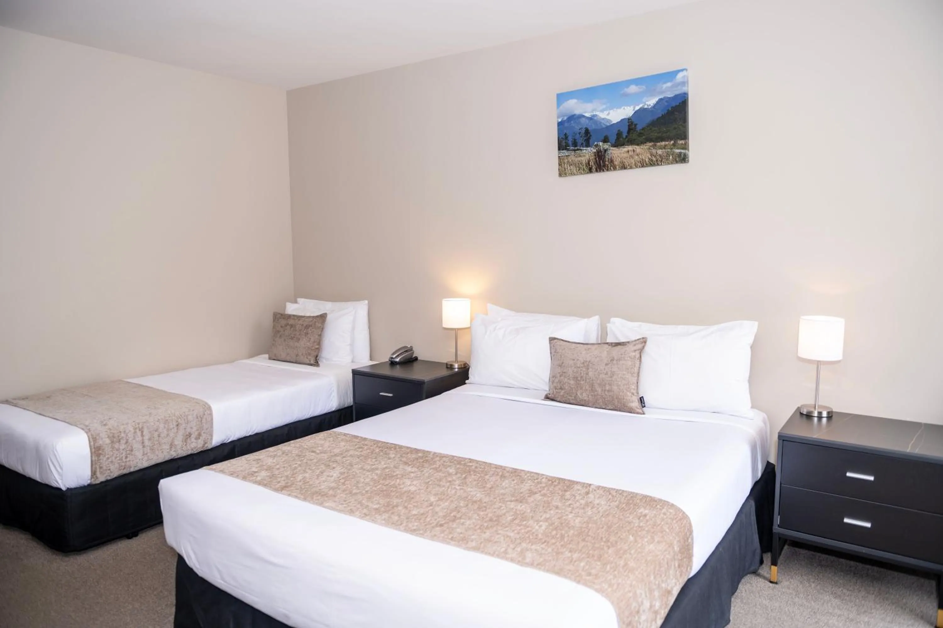 Bed in 58 On Cron Motel