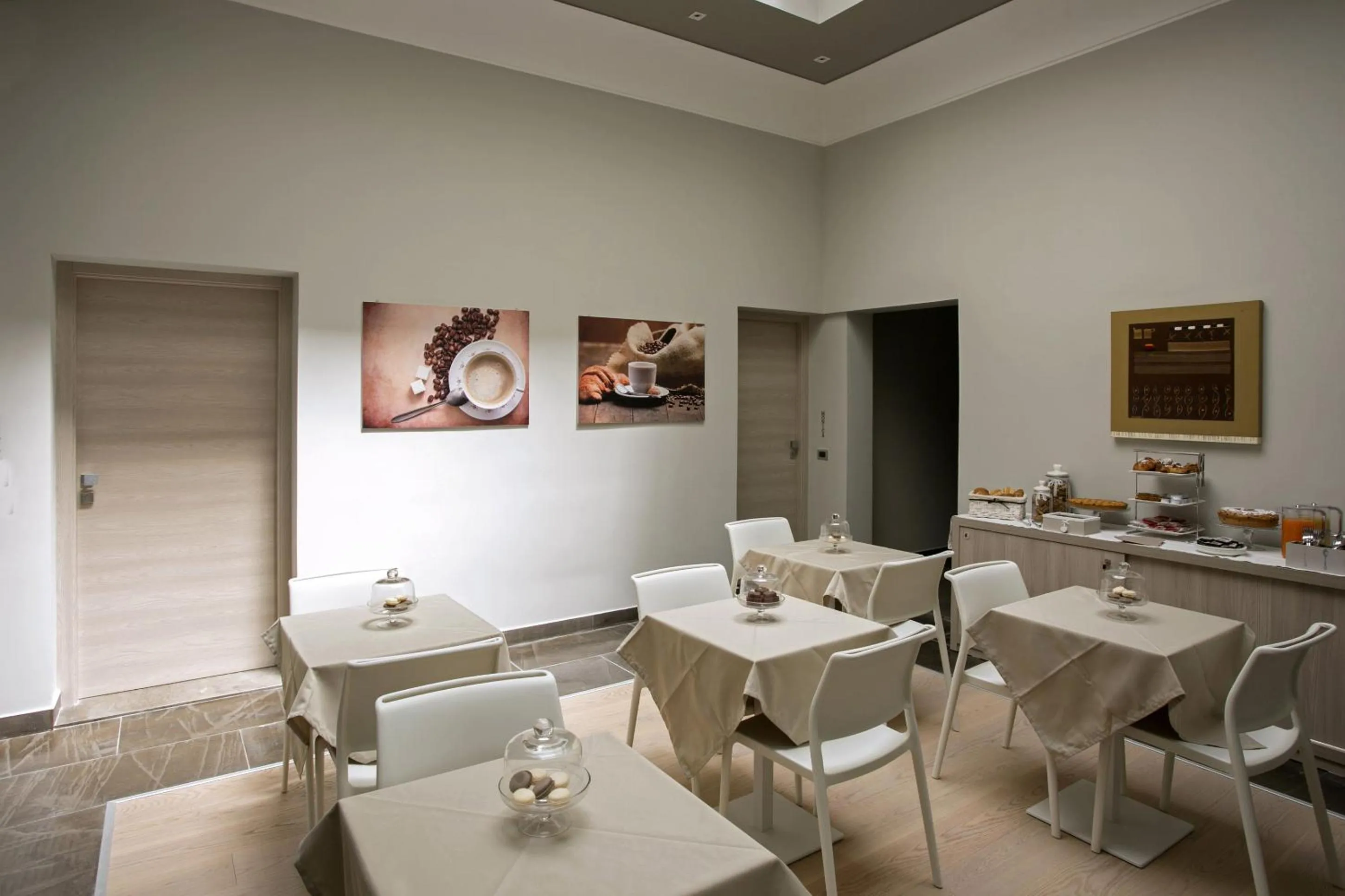 Restaurant/places to eat in Map holiday residence