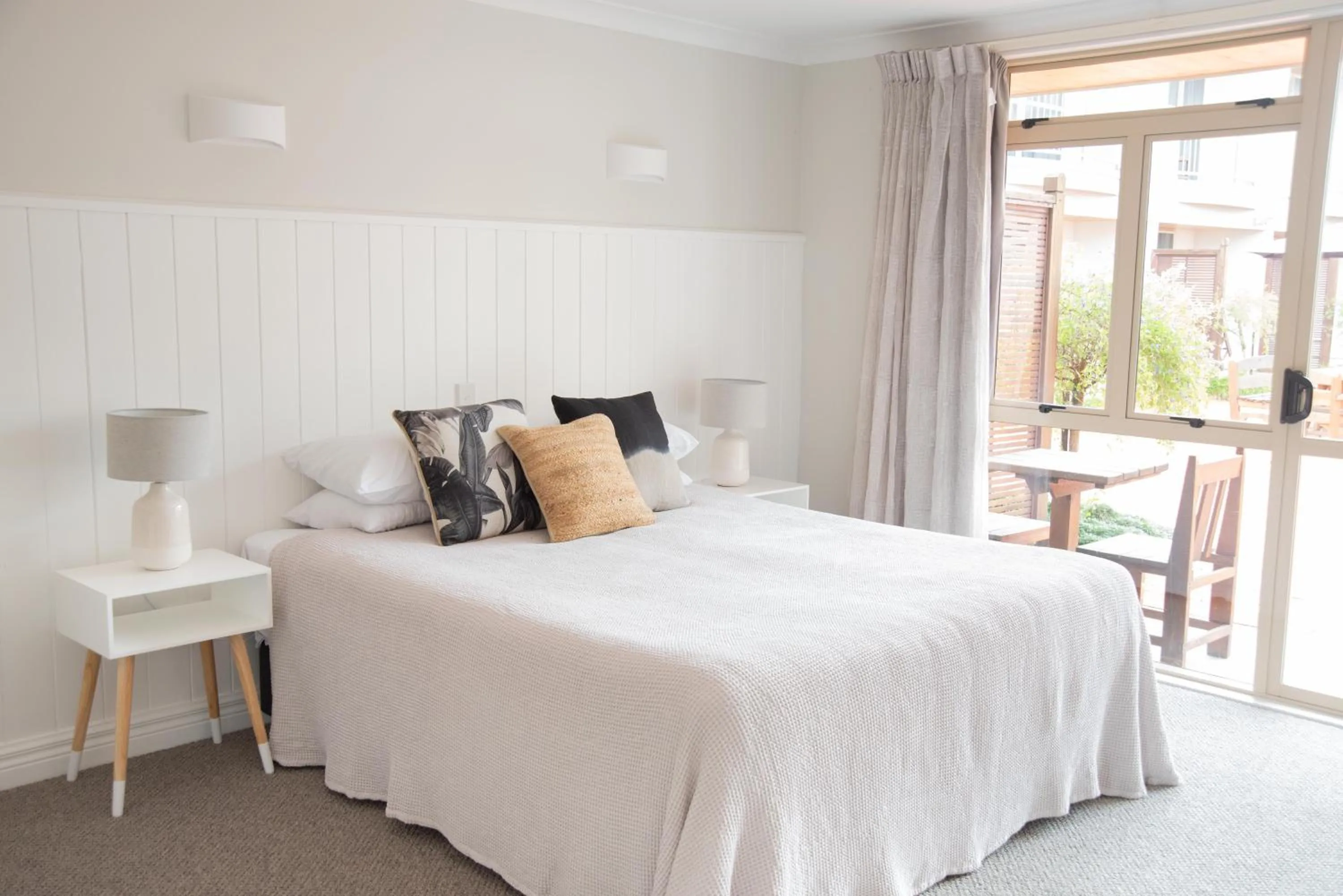 Bed in Raglan Sunset Motel and Conference Venue