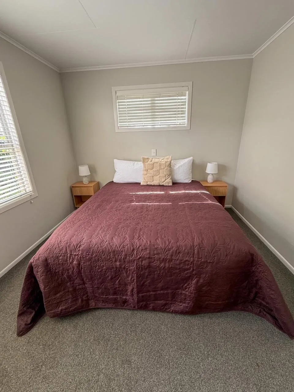 Bedroom, Bed in Raglan Sunset Motel and Conference Venue