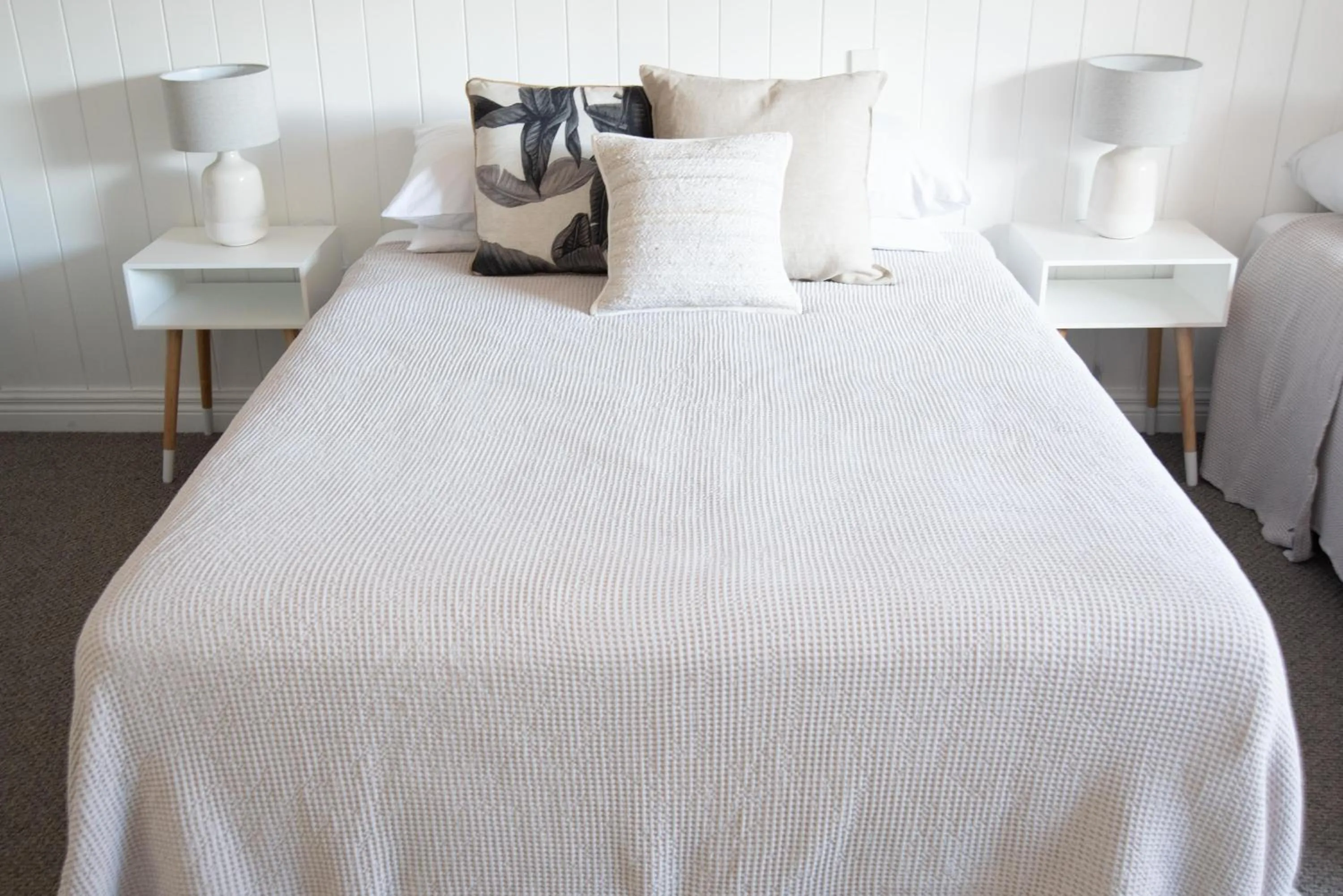 Bed in Raglan Sunset Motel and Conference Venue