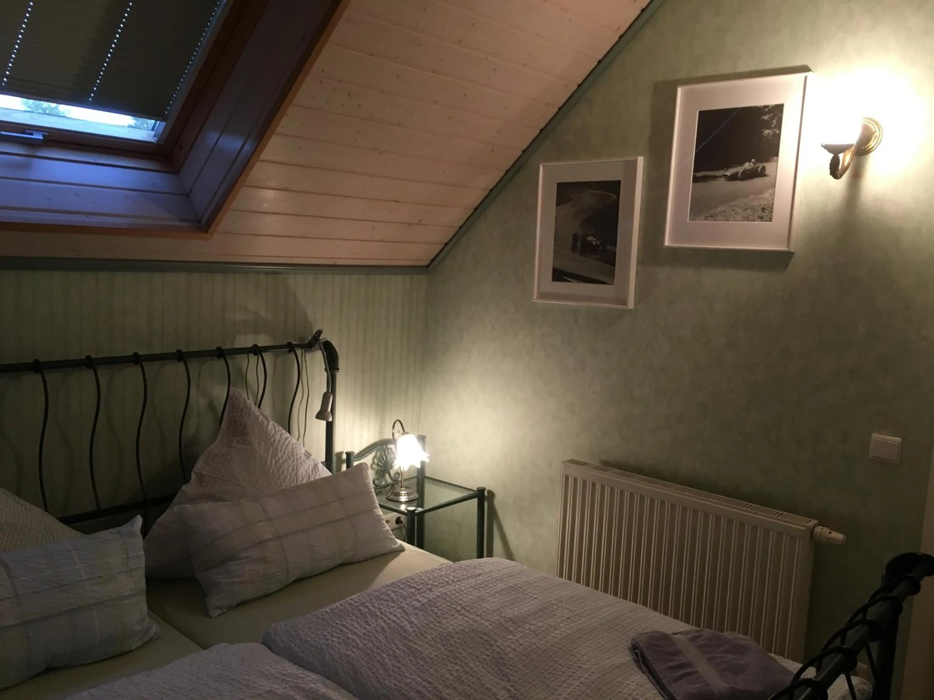 Photo of the whole room, Bed in The Place After the Race B&B