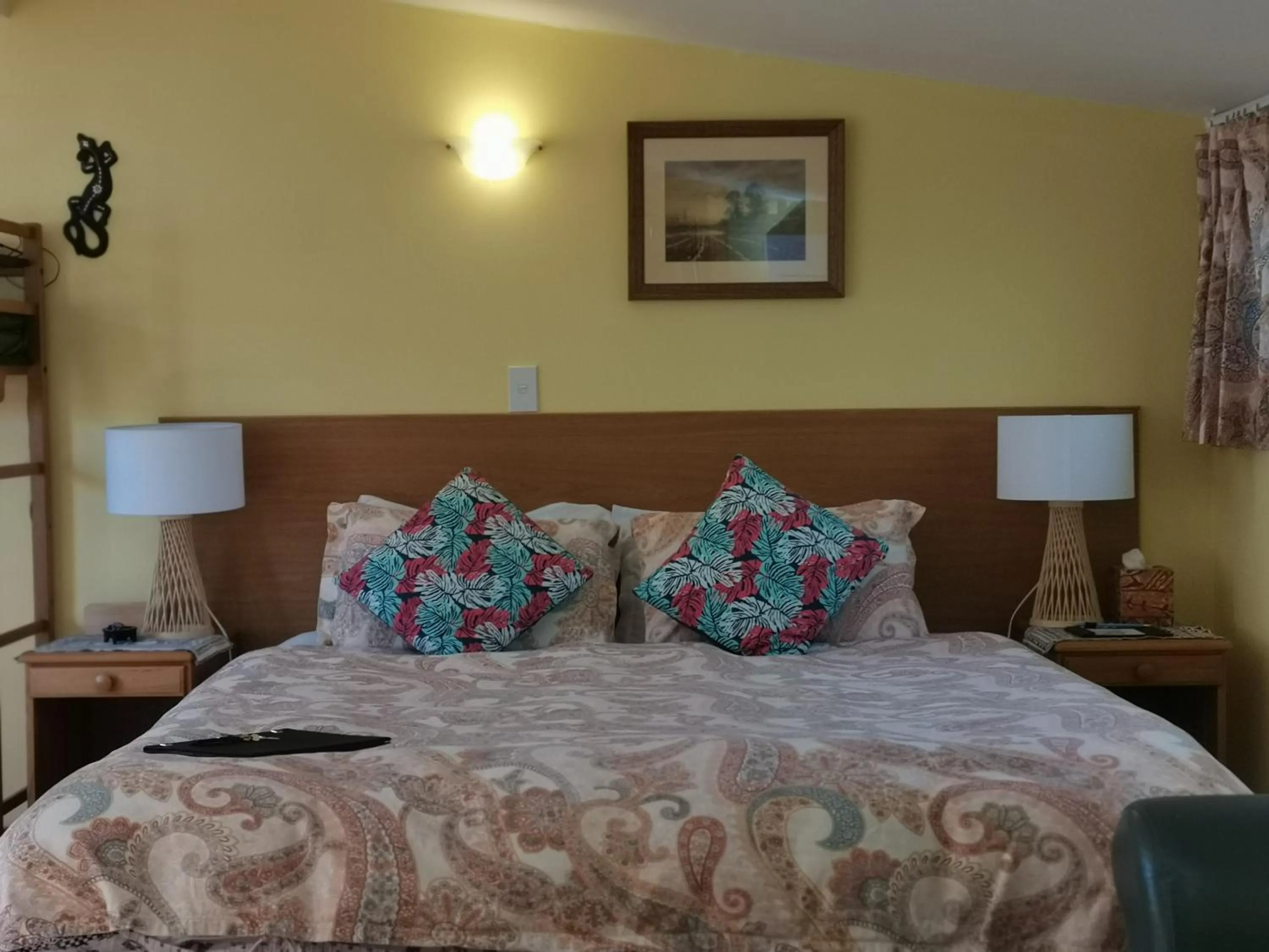 Bed in The Great Ponsonby Arthotel