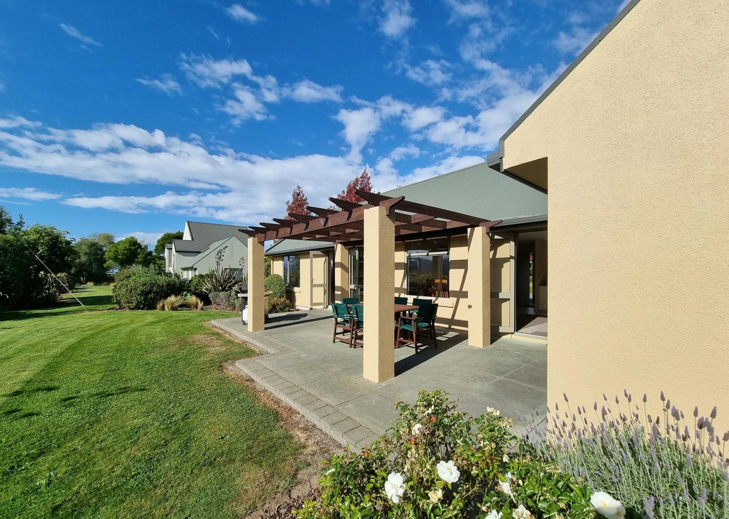 Patio in Vintners Retreat