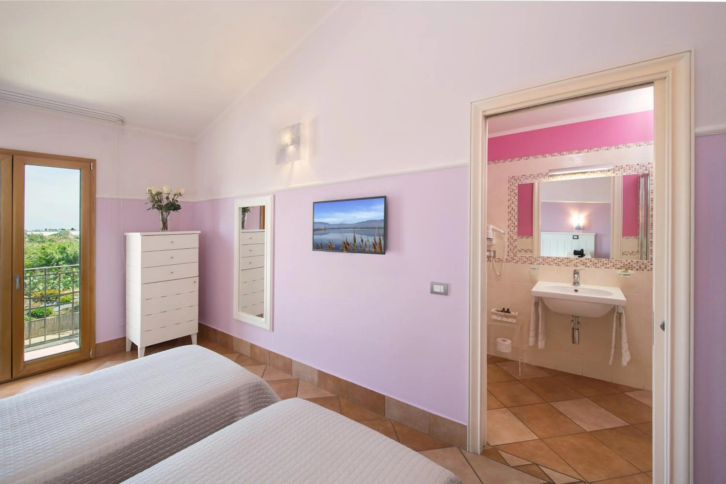 TV and multimedia, Bed in Marin Hotel