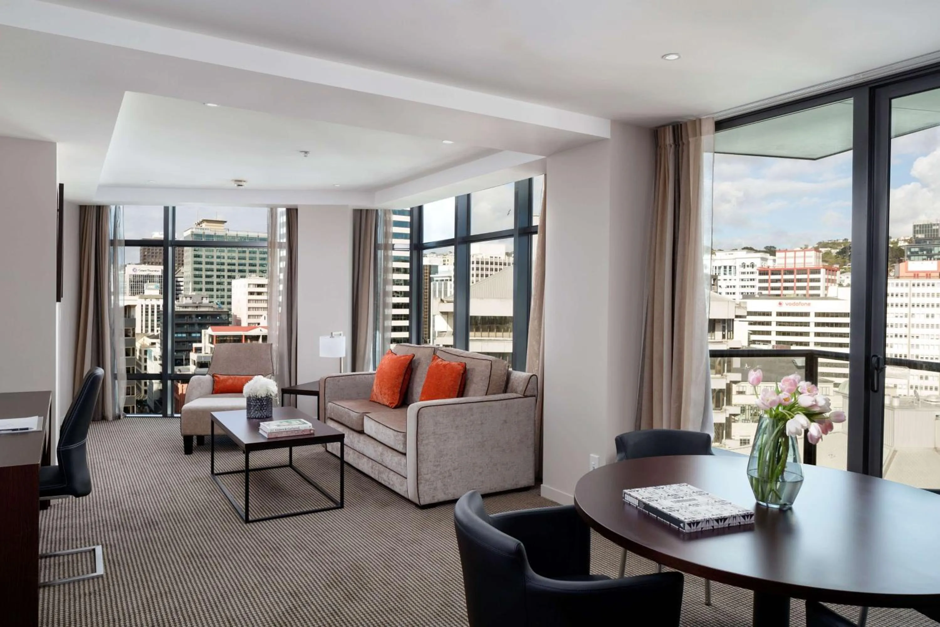 Photo of the whole room in Rydges Wellington