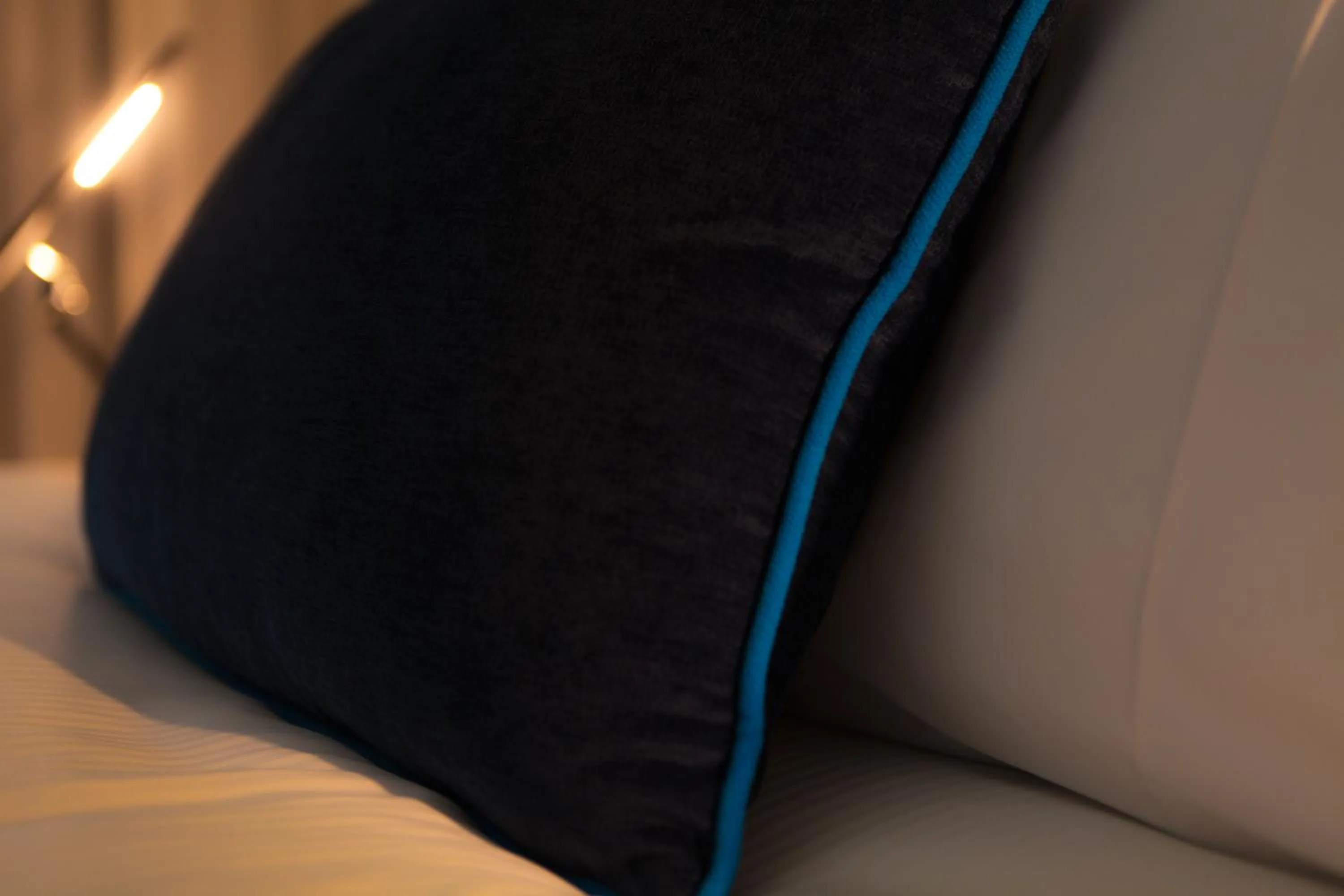 Bed in Aurora on George