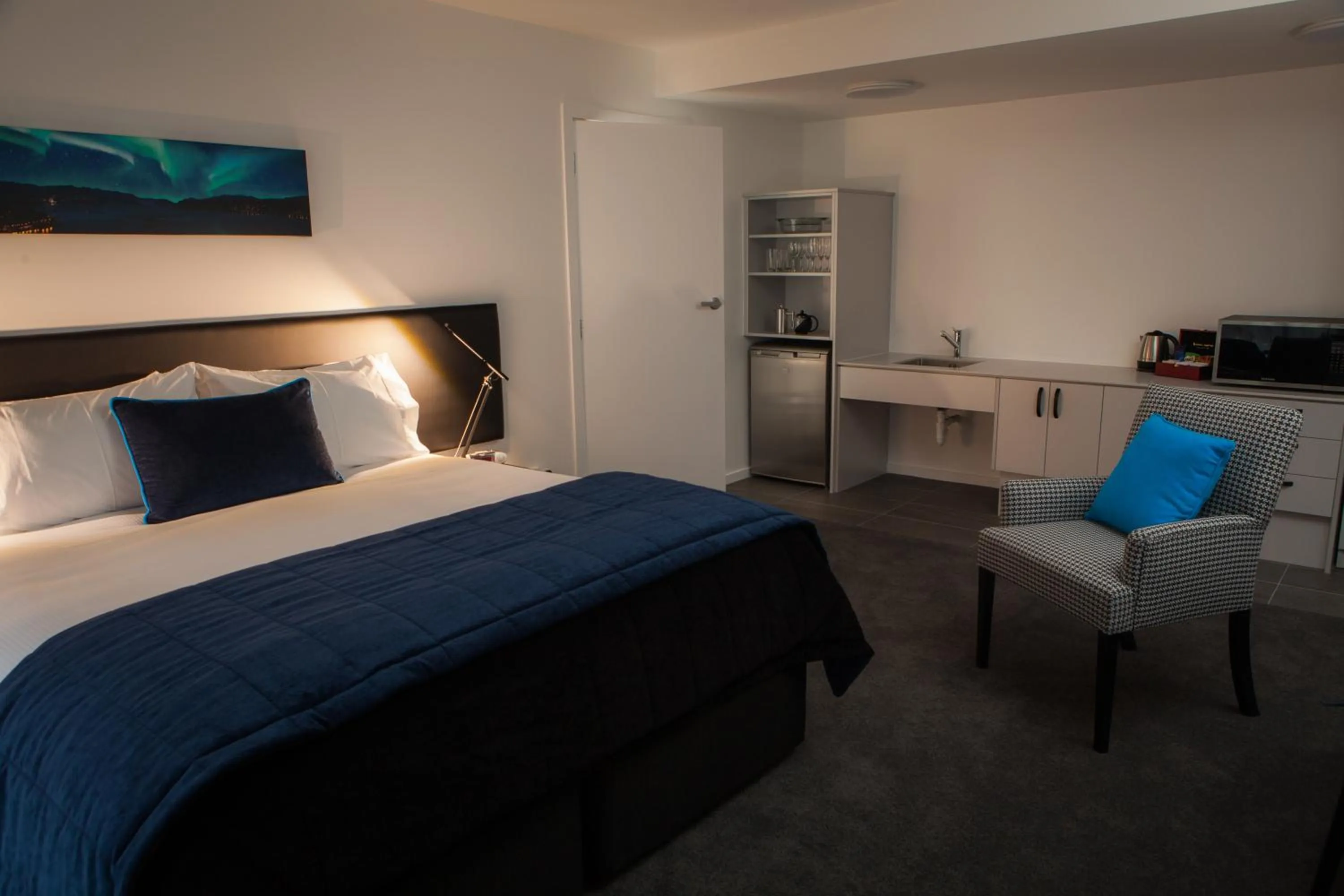 Bedroom, Bed in Aurora on George