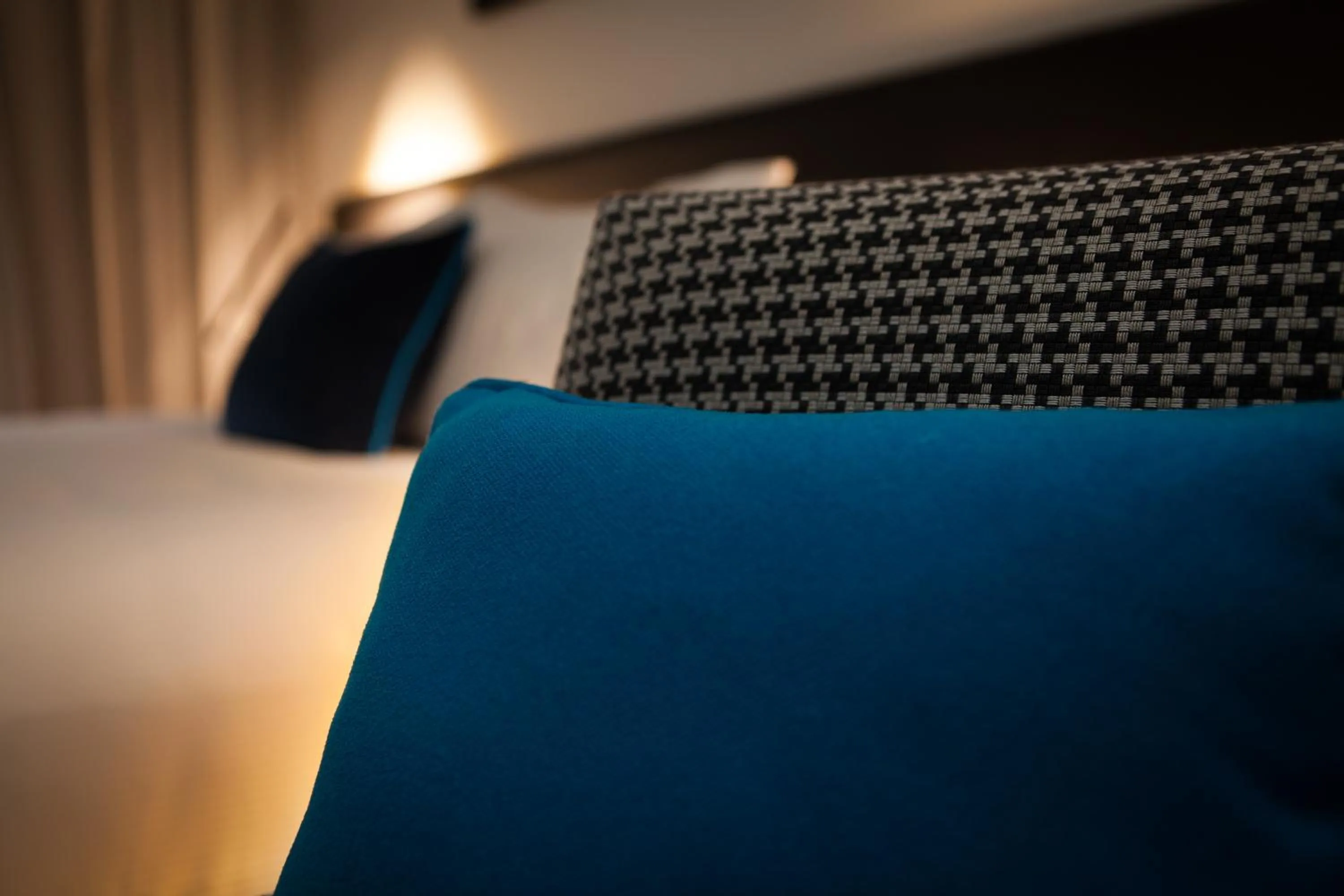 Bed in Aurora on George