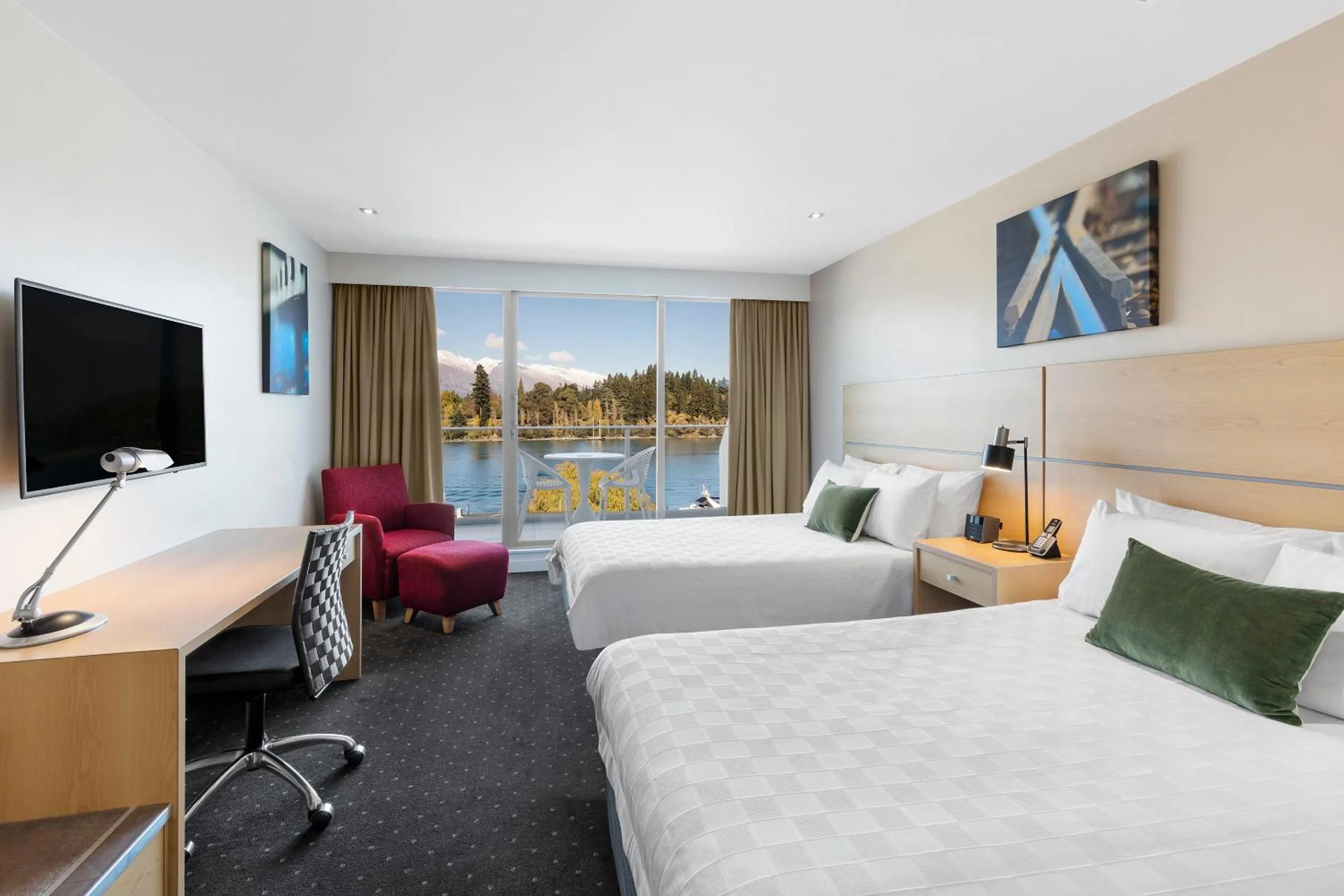 Photo of the whole room, Bed in Crowne Plaza Queenstown by IHG