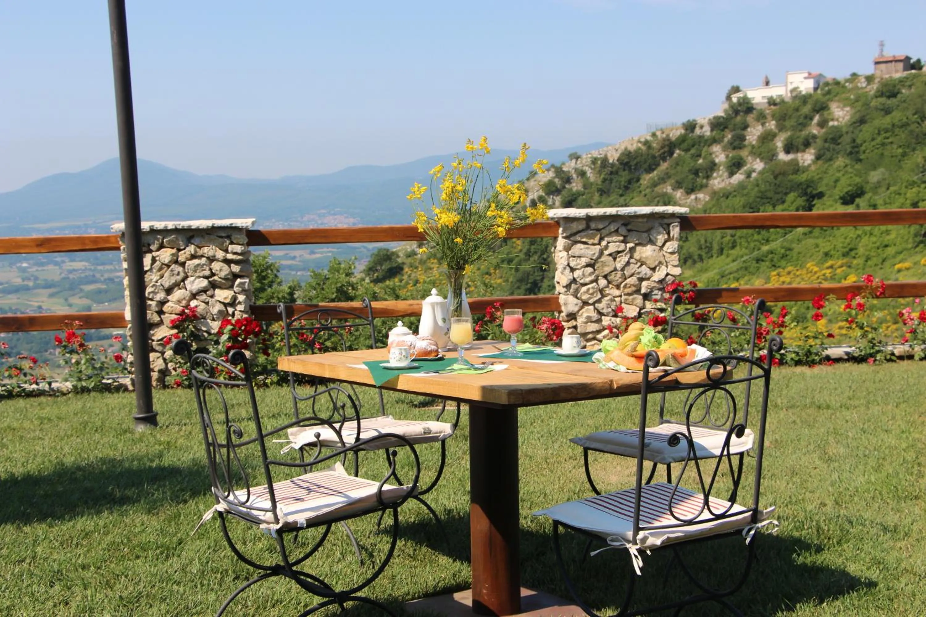 Patio in B&B I 4 Sentieri